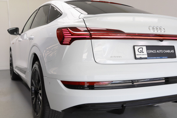 AUDI e-tron 55 S Line qu-showroom-element-3