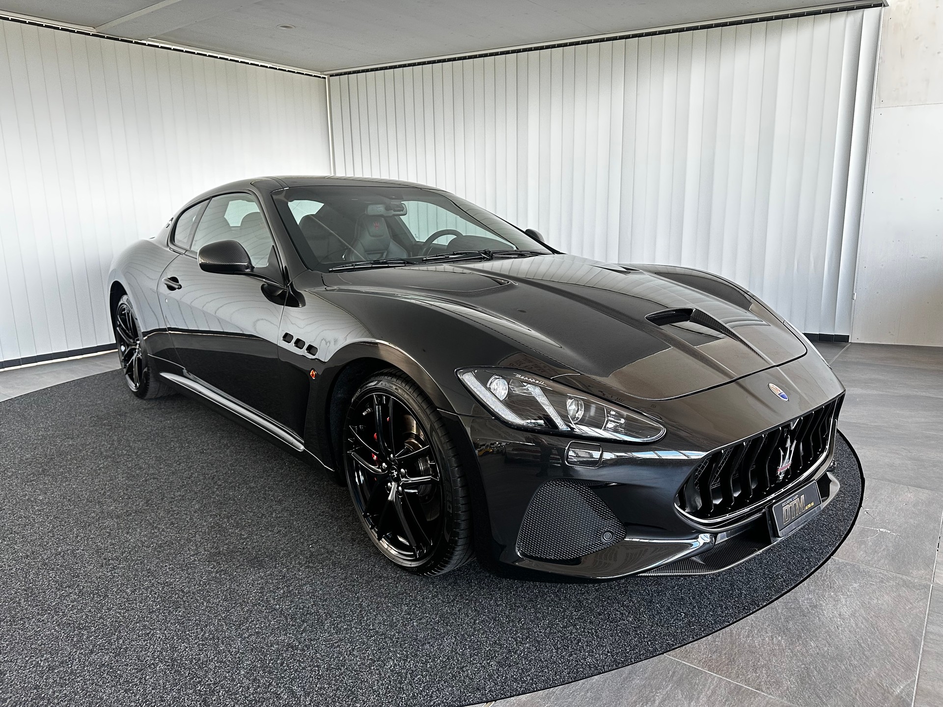 MASERATI GranTurismo MC-showroom-element-3