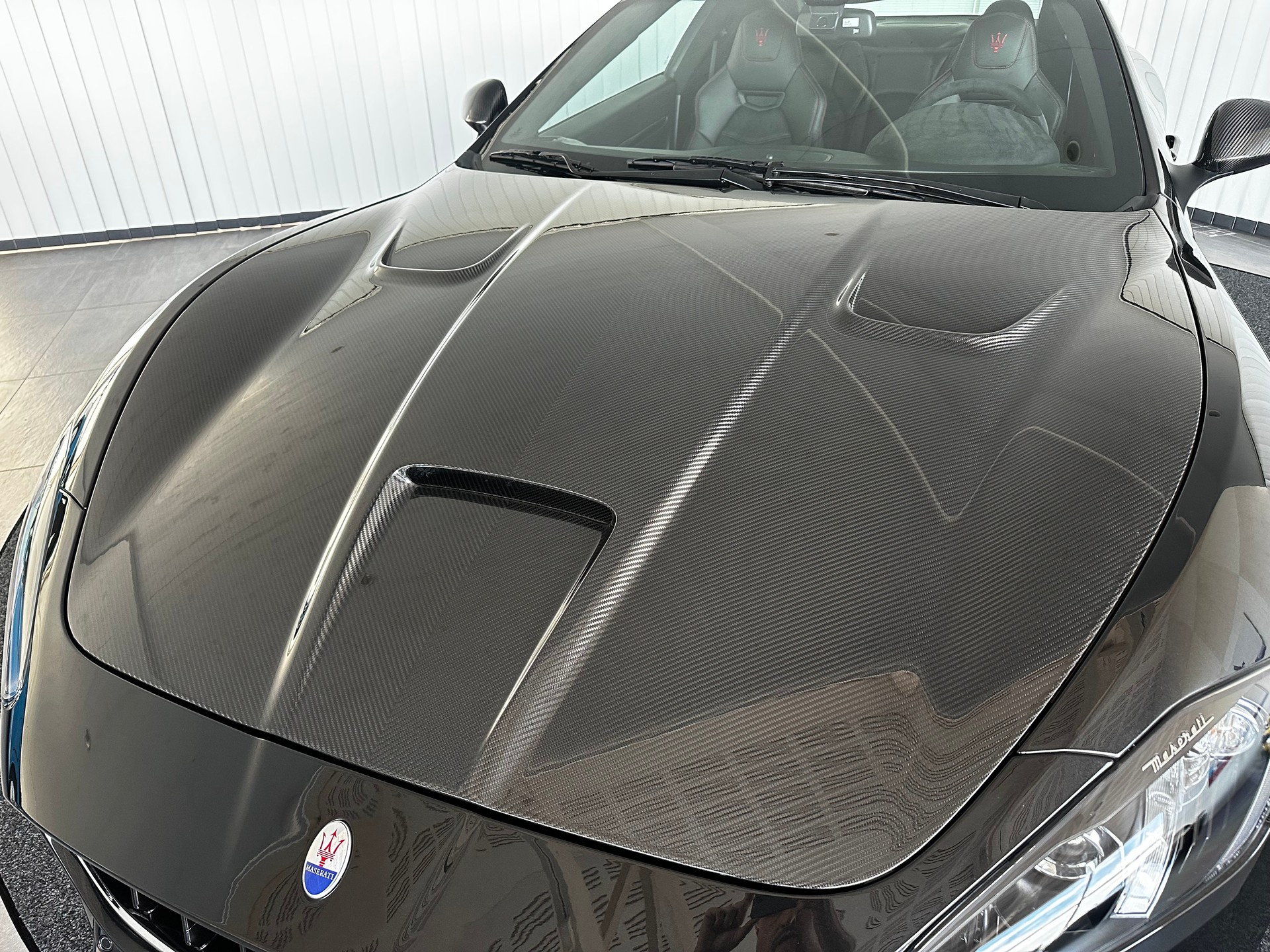 MASERATI GranTurismo MC-showroom-element-2