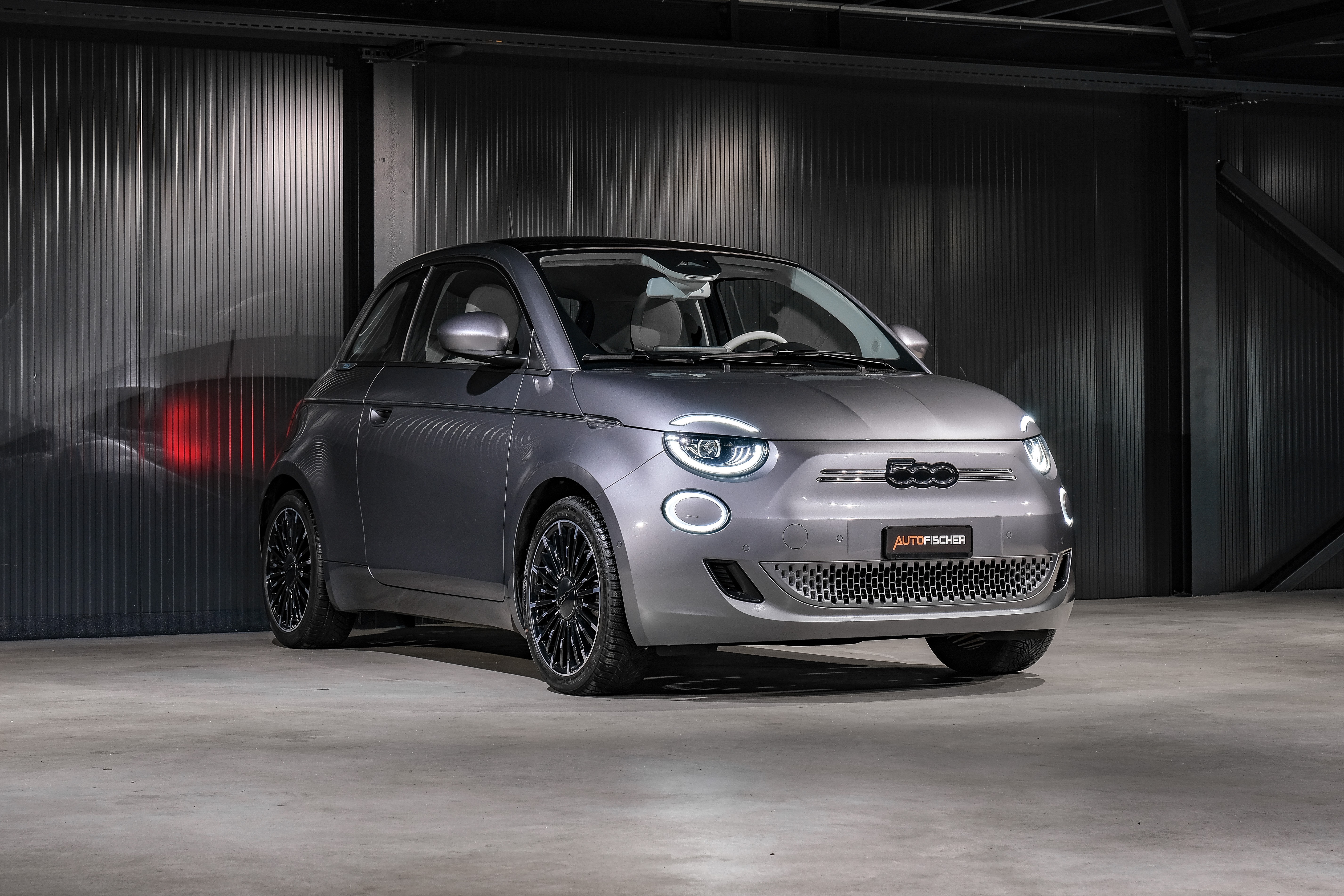FIAT 500 electric (Kleinwagen) Fiat FIAT 500 electric (Kleinwagen)