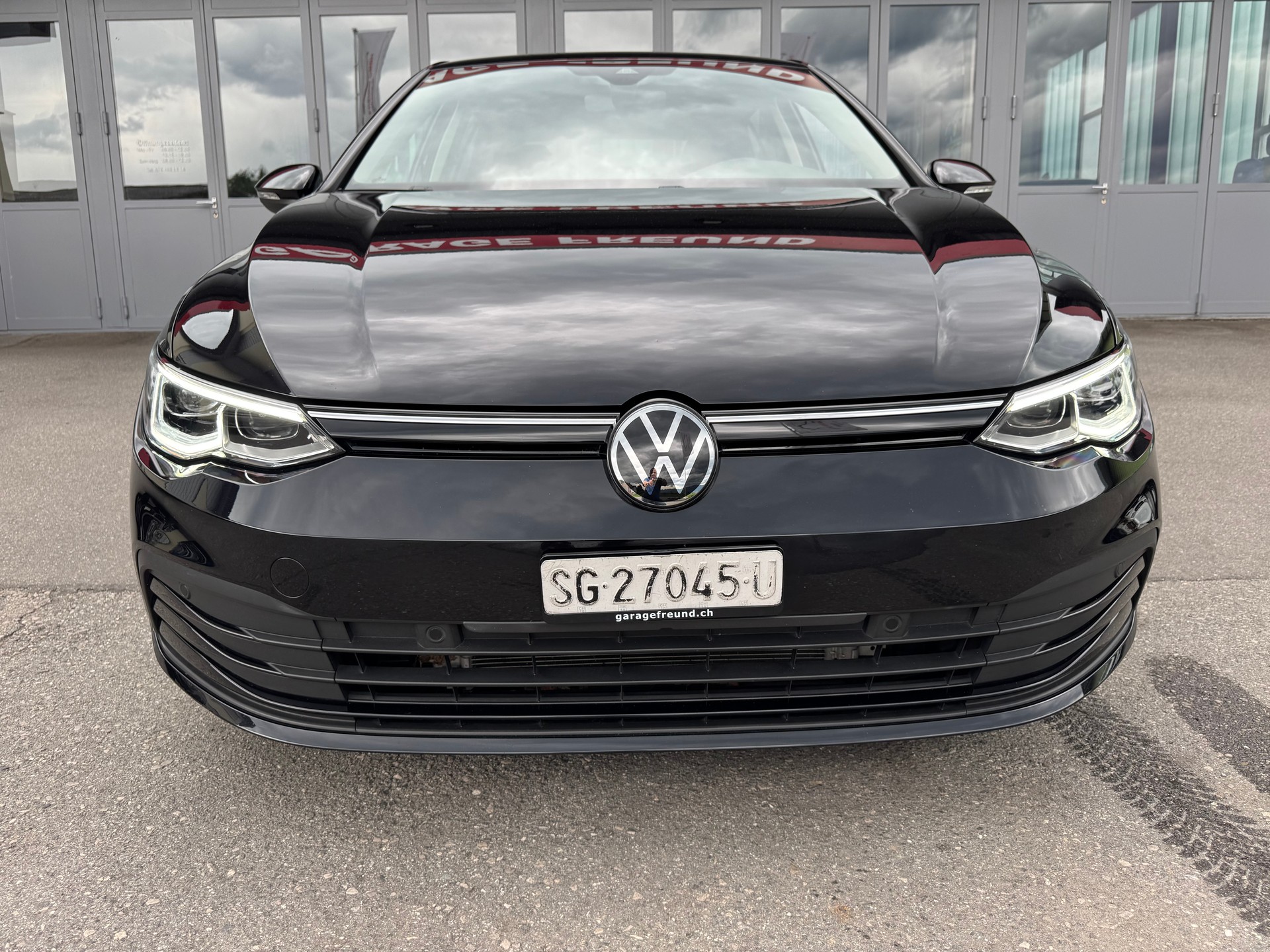 VW Golf 2.0 TDI Life DSG 4Motion-showroom-element-2