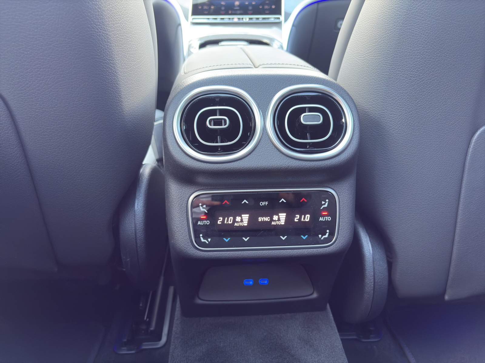 MERCEDES-BENZ GLC 400 e 4Matic EQ Star 9G-Tronic-image-19