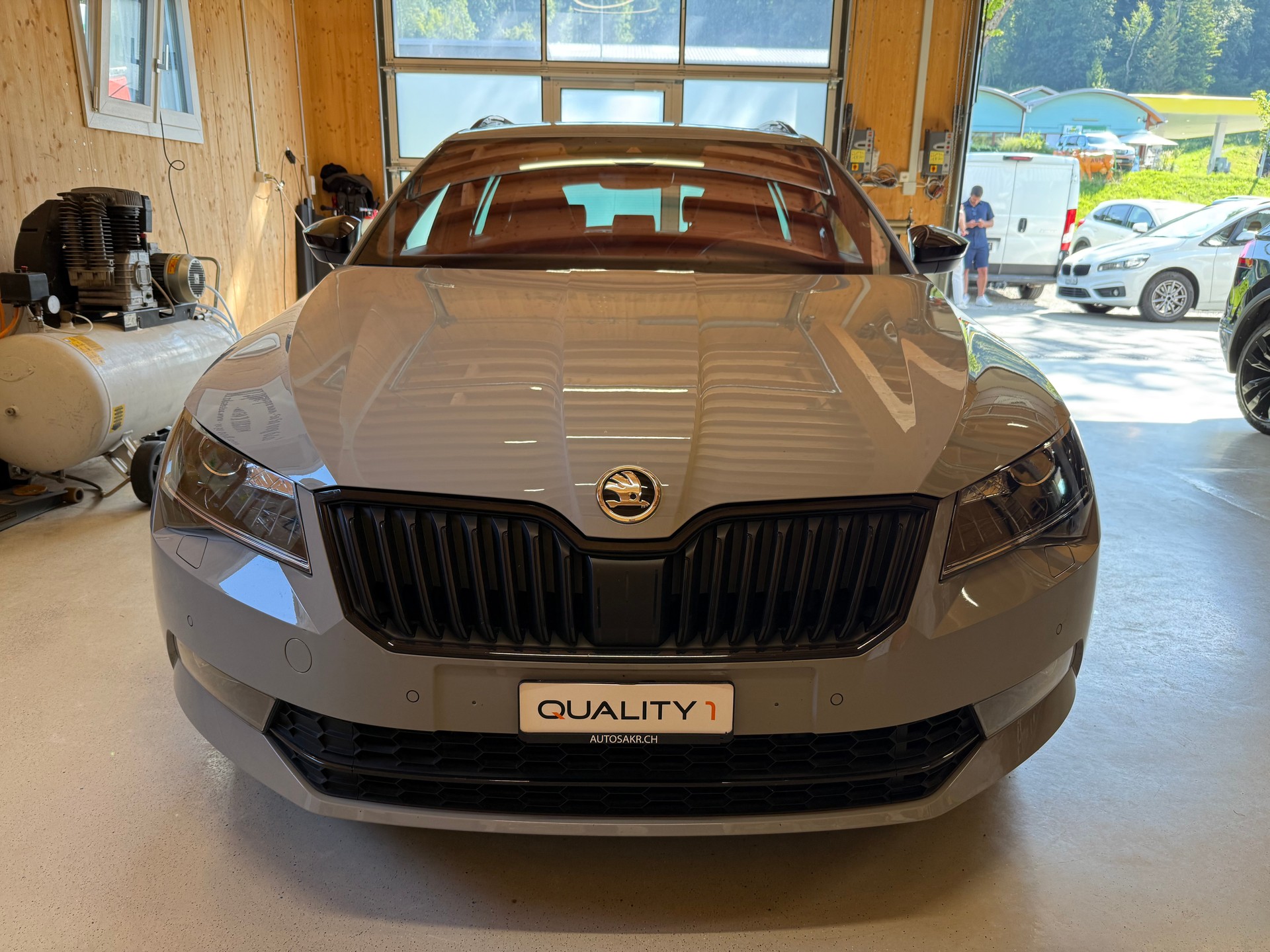 SKODA Superb Combi 2.0 TSI SportLine+ DSG 4x4-showroom-element-1