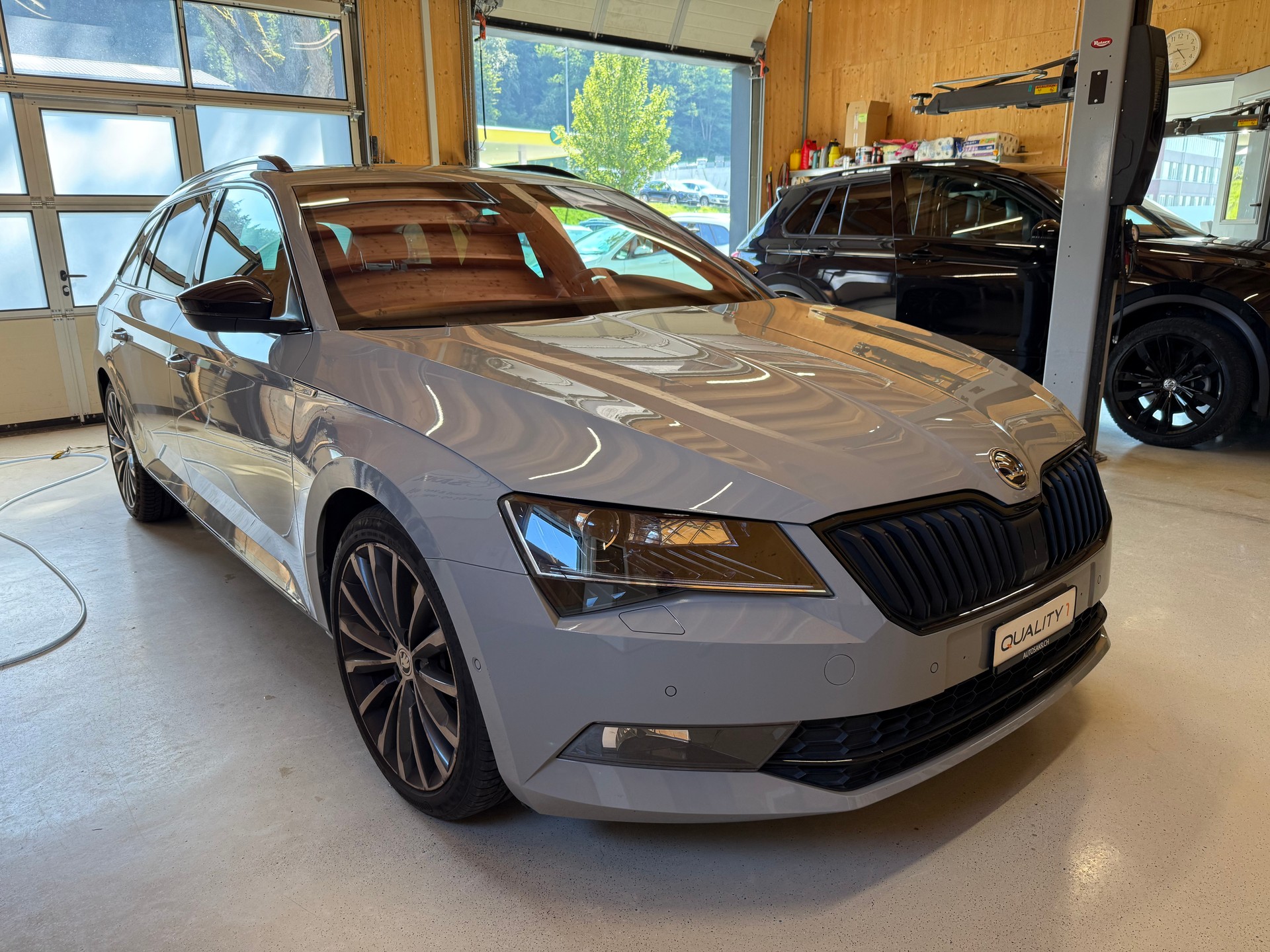SKODA Superb Combi 2.0 TSI SportLine+ DSG 4x4-showroom-element-2