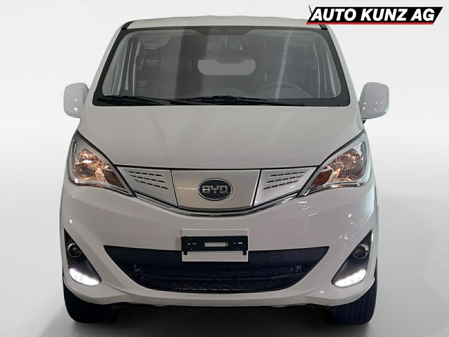 BYD ETP3-showroom-element-2