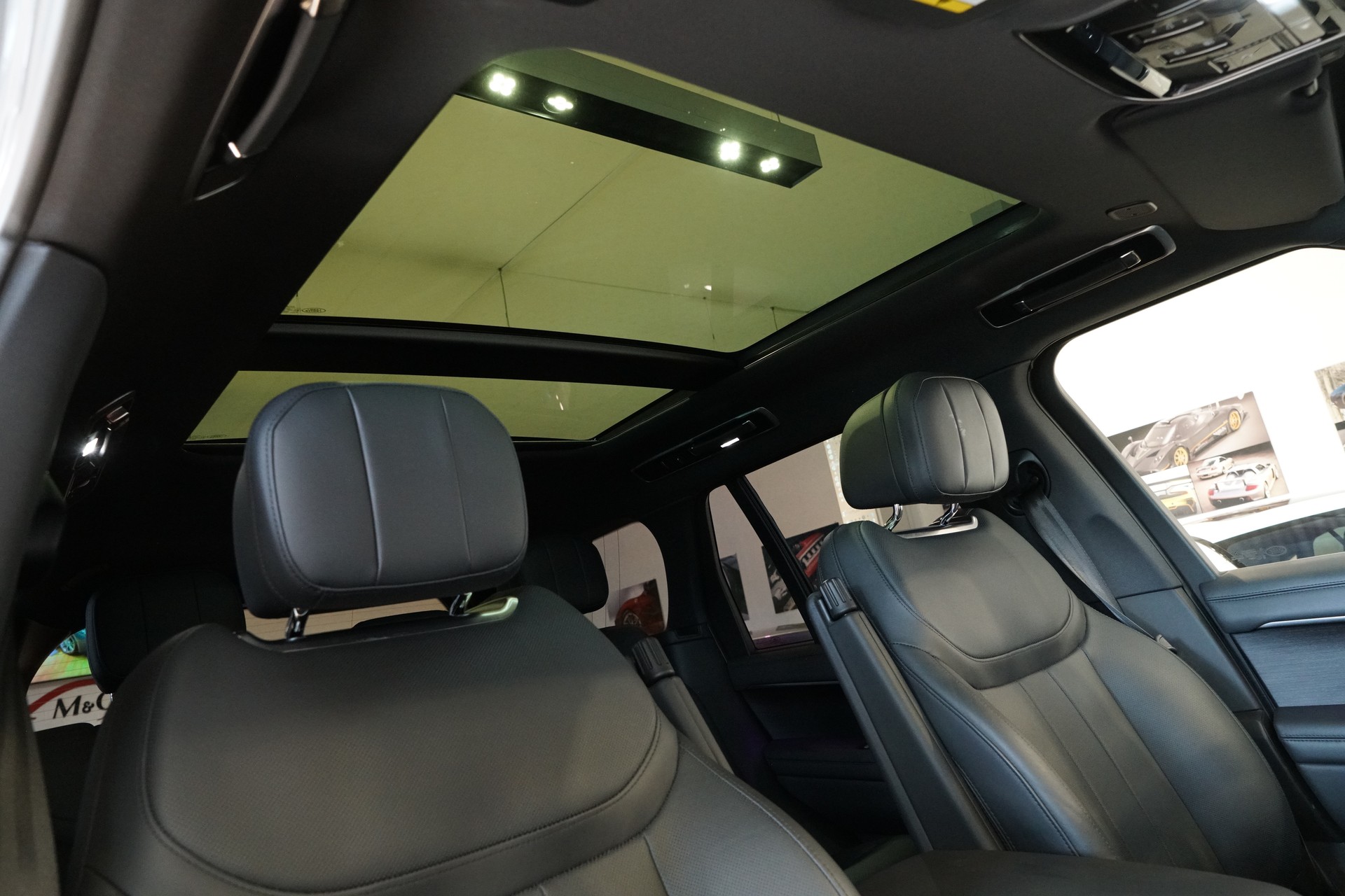 LAND ROVER Range Rover D350 3.0D I6 MHEV HSE Automatic-image-12
