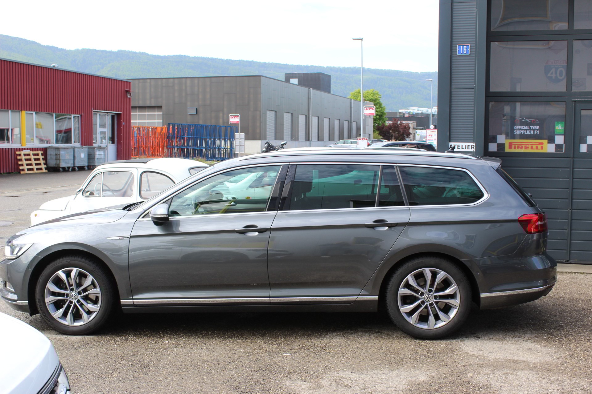 VW Passat Variant 2.0 TDI BMT Highline DSG 4Motion-showroom-element-1