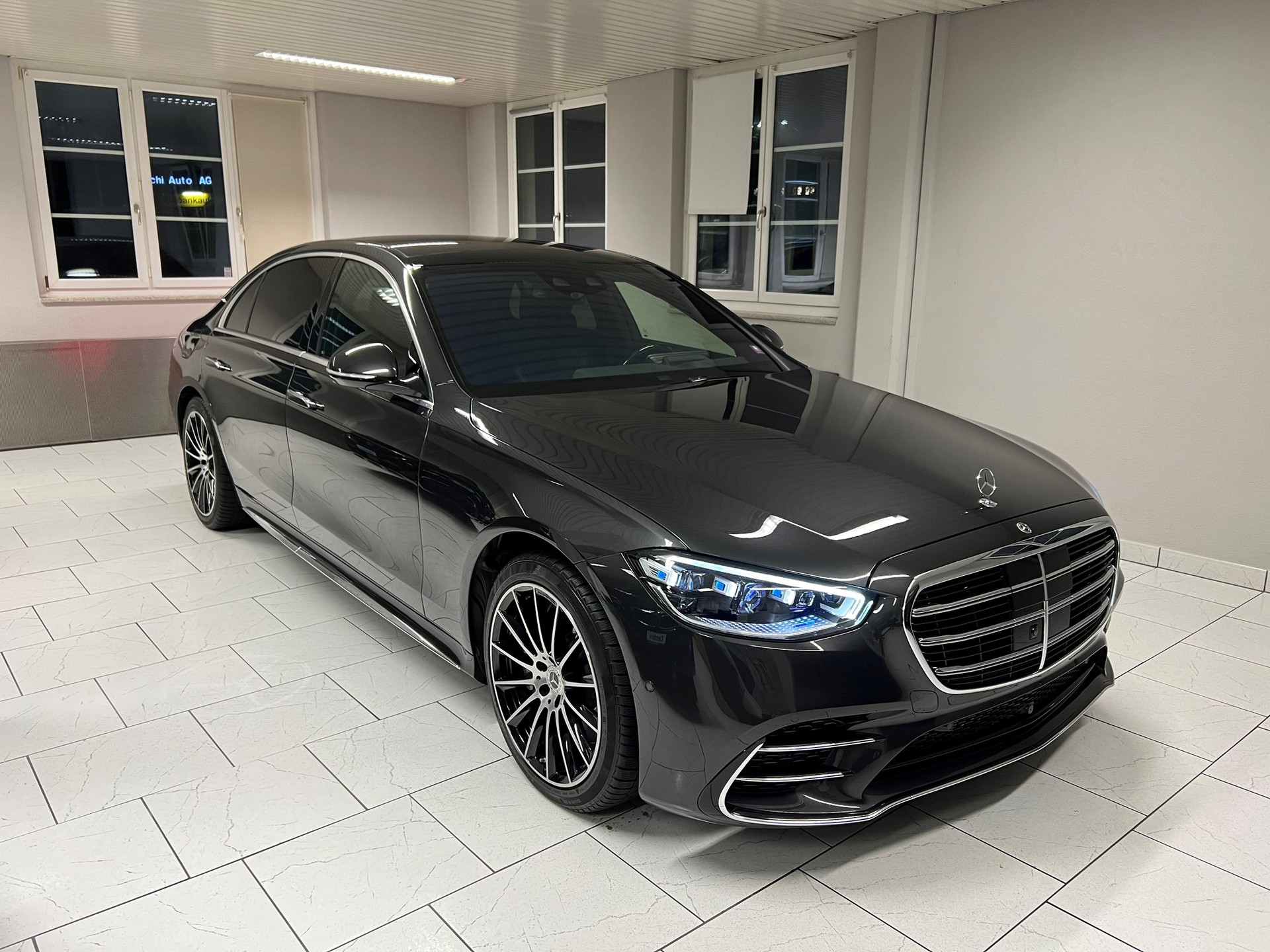 MERCEDES-BENZ S 400 d Lang 4Matic AMG Line 9G-Tronic-showroom-element-2