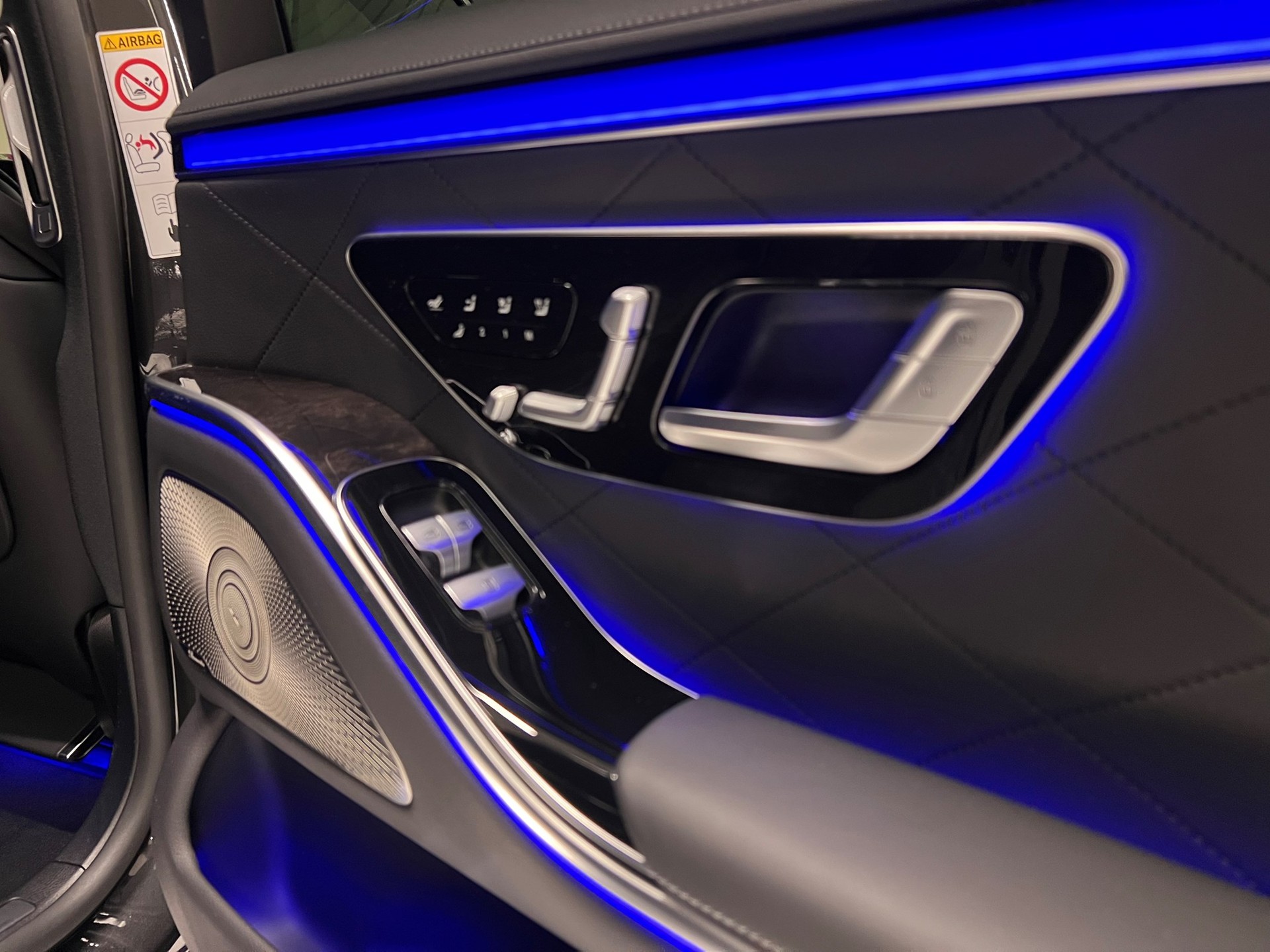 MERCEDES-BENZ S 400 d Lang 4Matic AMG Line 9G-Tronic-image-14