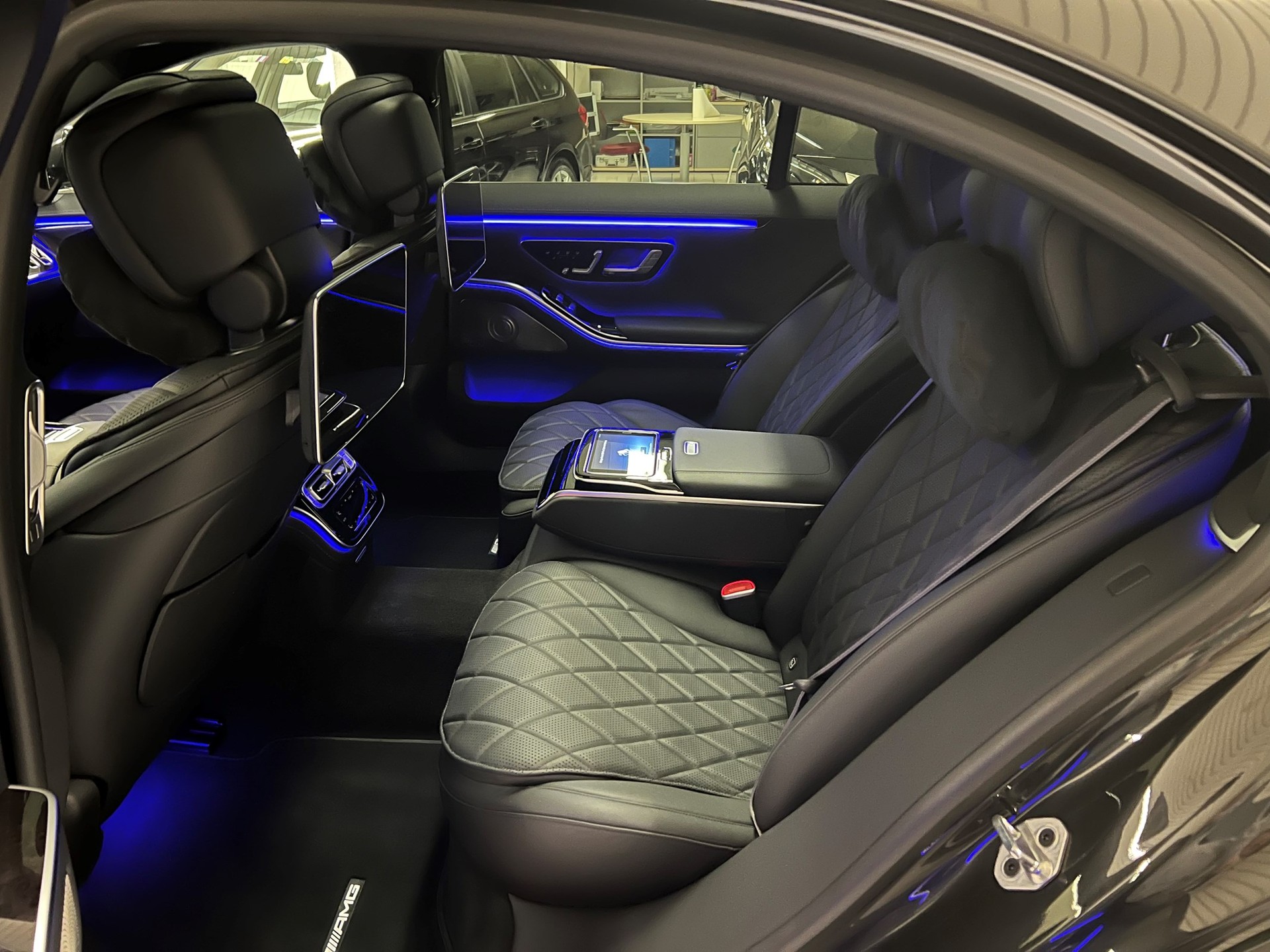 MERCEDES-BENZ S 400 d Lang 4Matic AMG Line 9G-Tronic-image-12