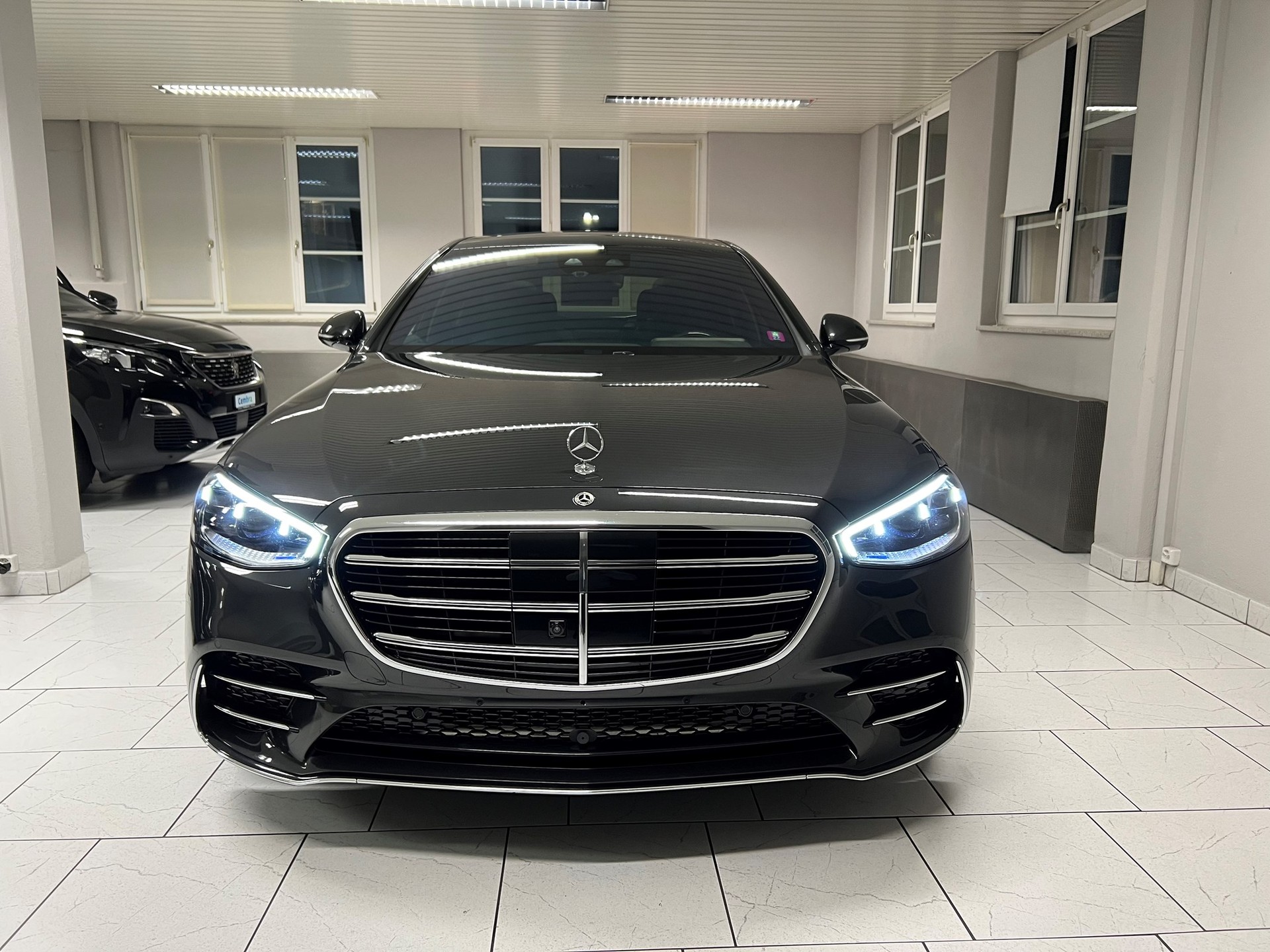 MERCEDES-BENZ S 400 d Lang 4Matic AMG Line 9G-Tronic-showroom-element-1
