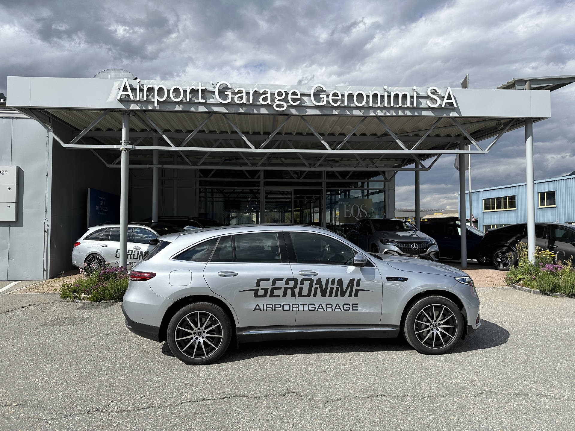 MERCEDES-BENZ EQC 400 AMG Line 4matic