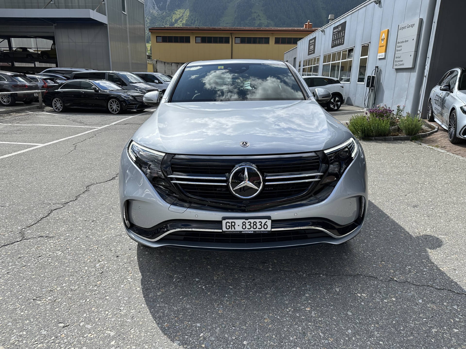 MERCEDES-BENZ EQC 400 AMG Line 4matic-showroom-element-3