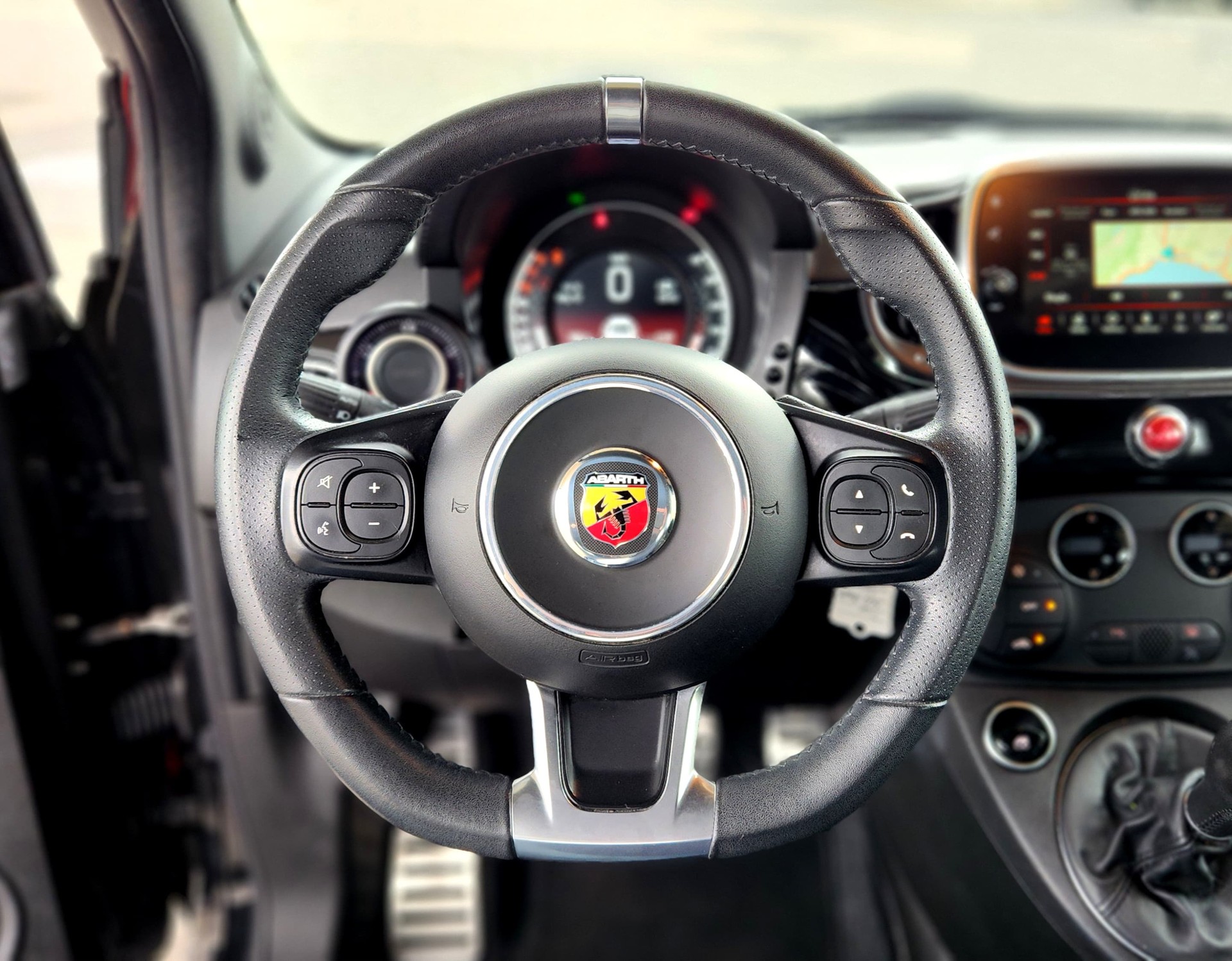 FIAT 595 1.4 16V Turbo Abarth-image-8