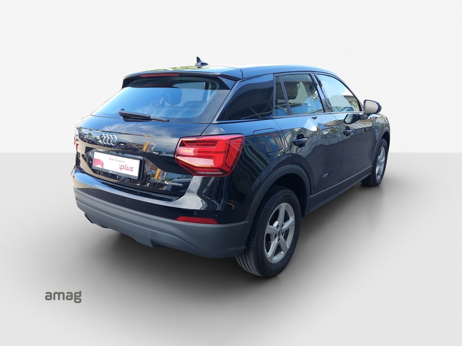 AUDI Q2 40 TFSI Attraction quattro S-tronic-image-4