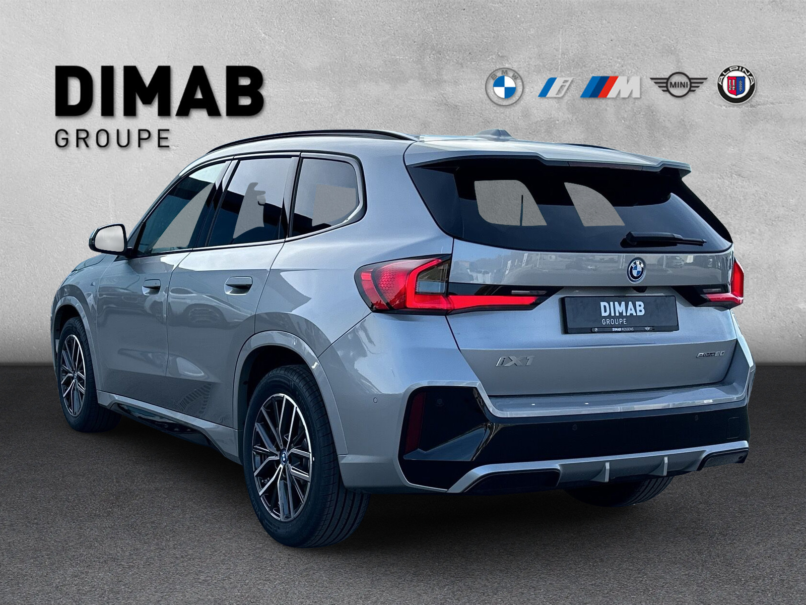 BMW iX1 eDrive 20 M Sport-showroom-element-2