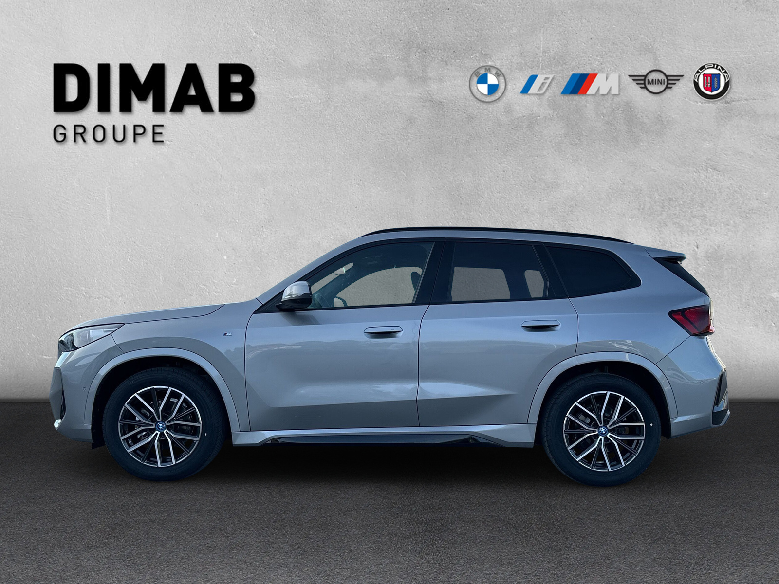 BMW iX1 eDrive 20 M Sport-showroom-element-1
