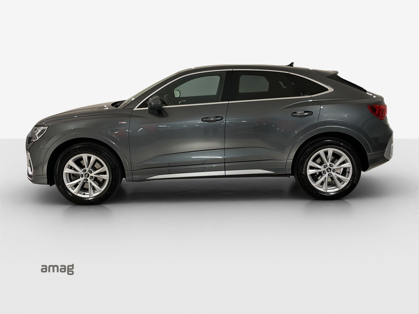 AUDI Q3 Sportback 40 TDI S line quattro-showroom-element-1