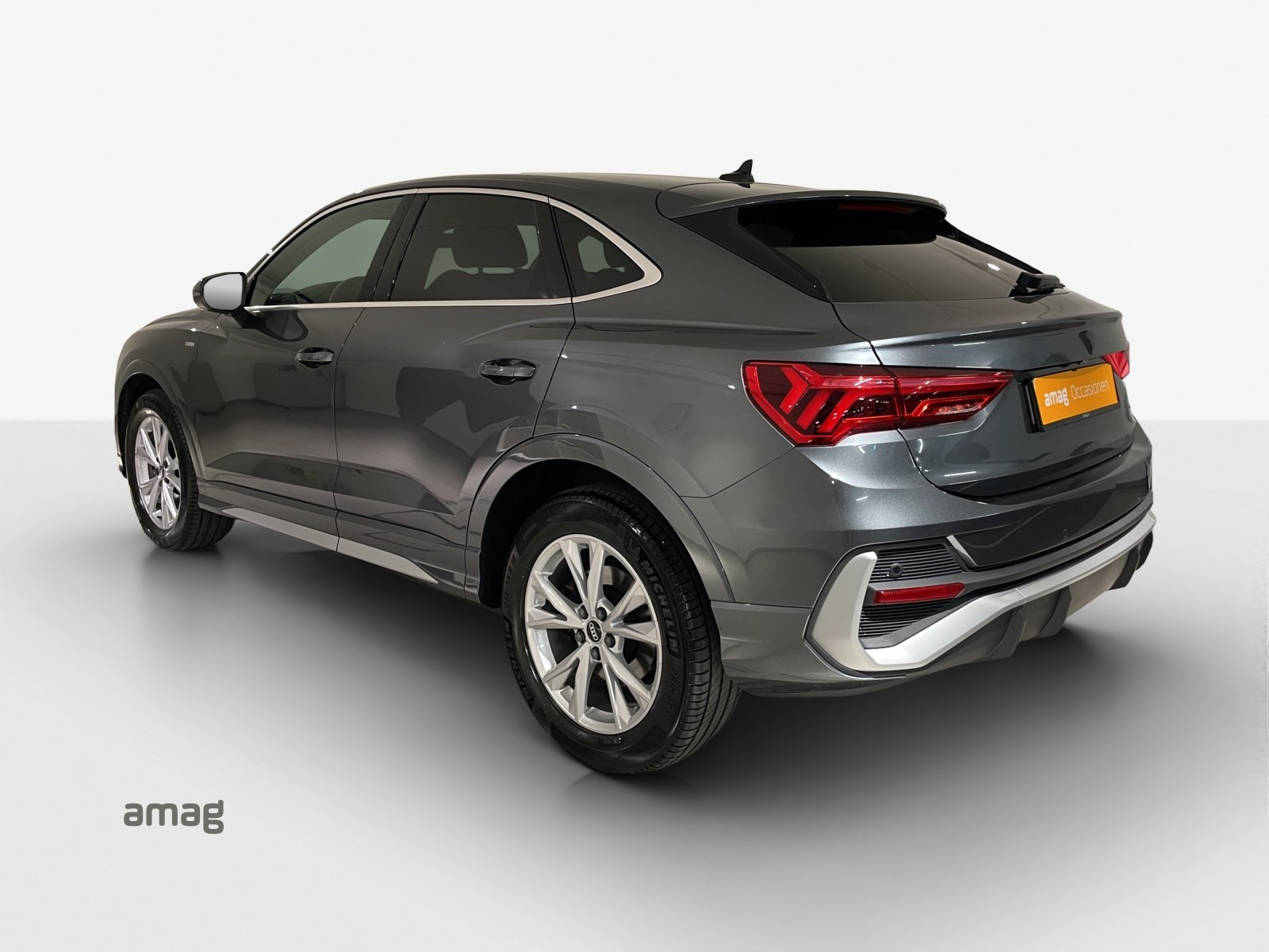 AUDI Q3 Sportback 40 TDI S line quattro-showroom-element-2