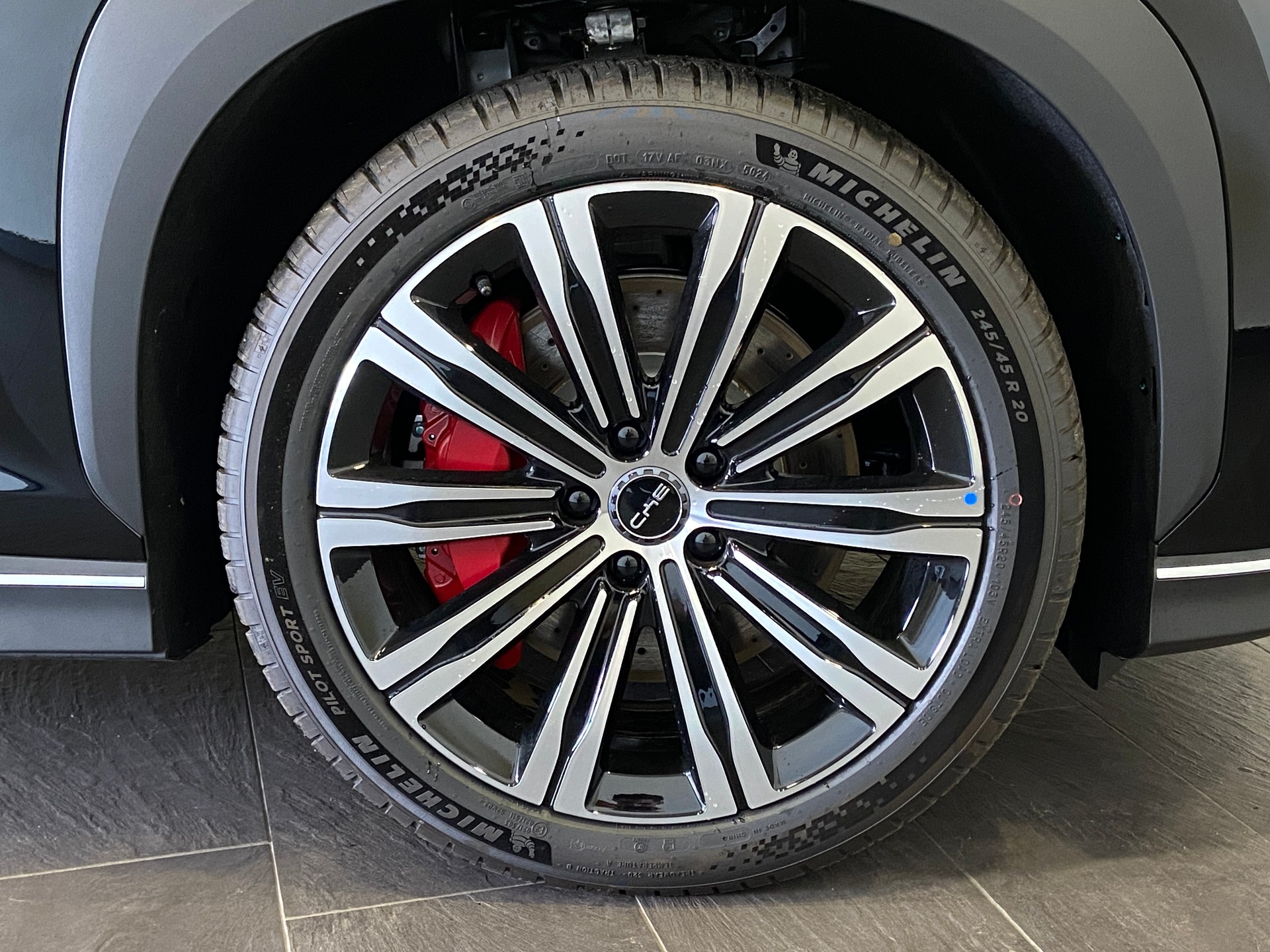 BYD Sealion 7 91,3 kWh Excellence AWD-showroom-element-3