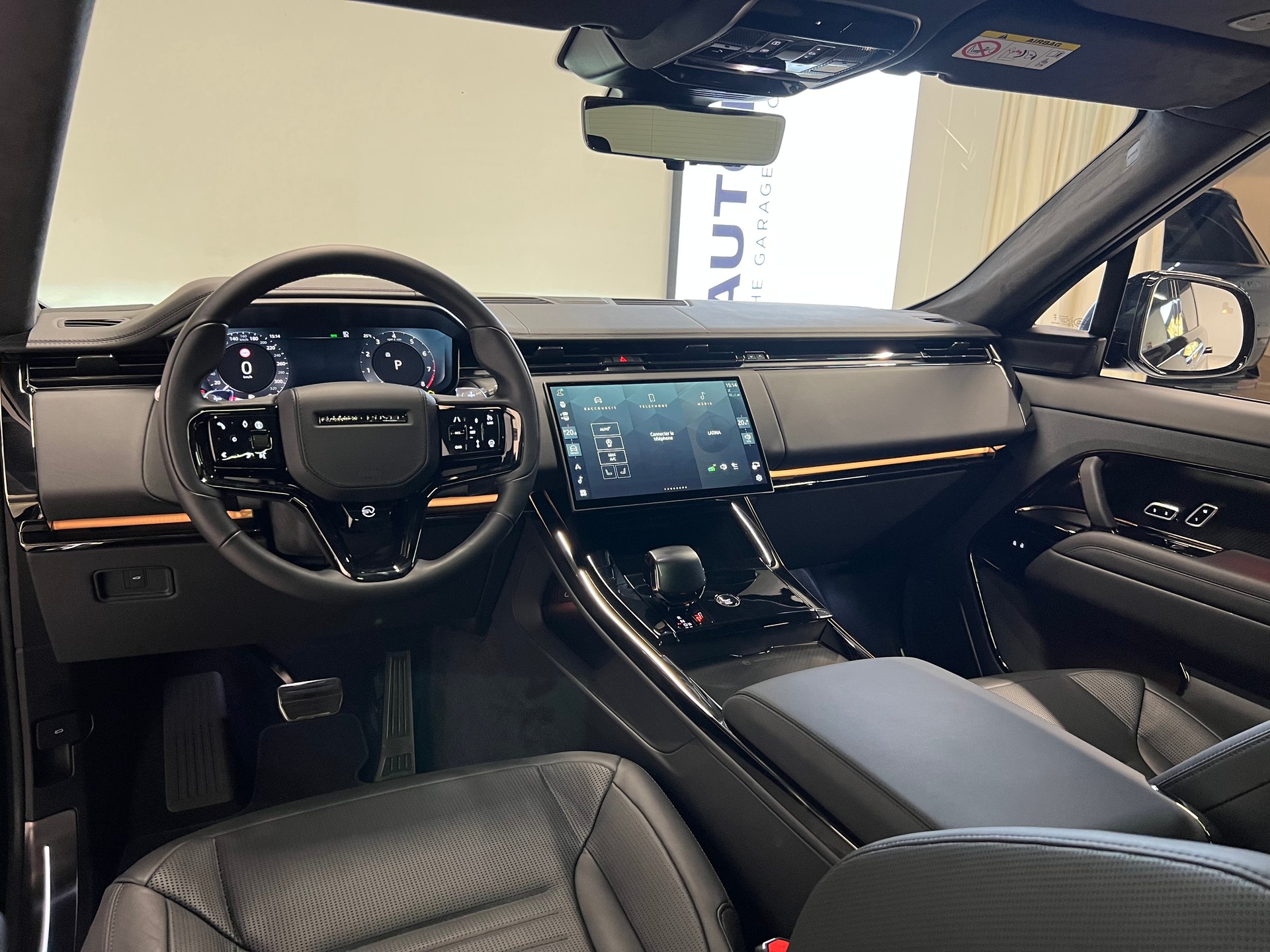 LAND ROVER Range Rover Sport 4.4 V8 SV Edition One-showroom-element-2