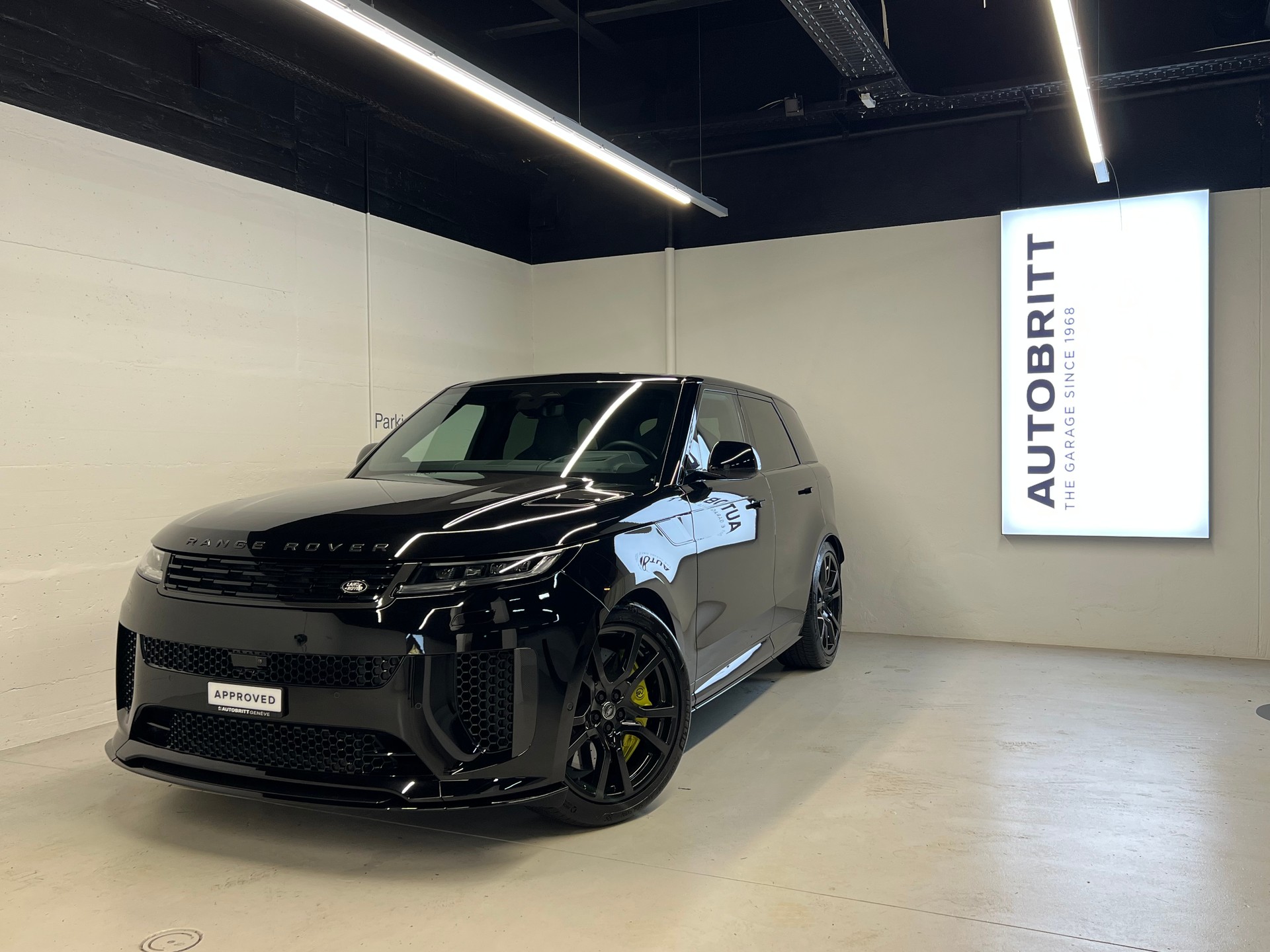 LAND ROVER Range Rover Sport 4.4 V8 SV Edition One
