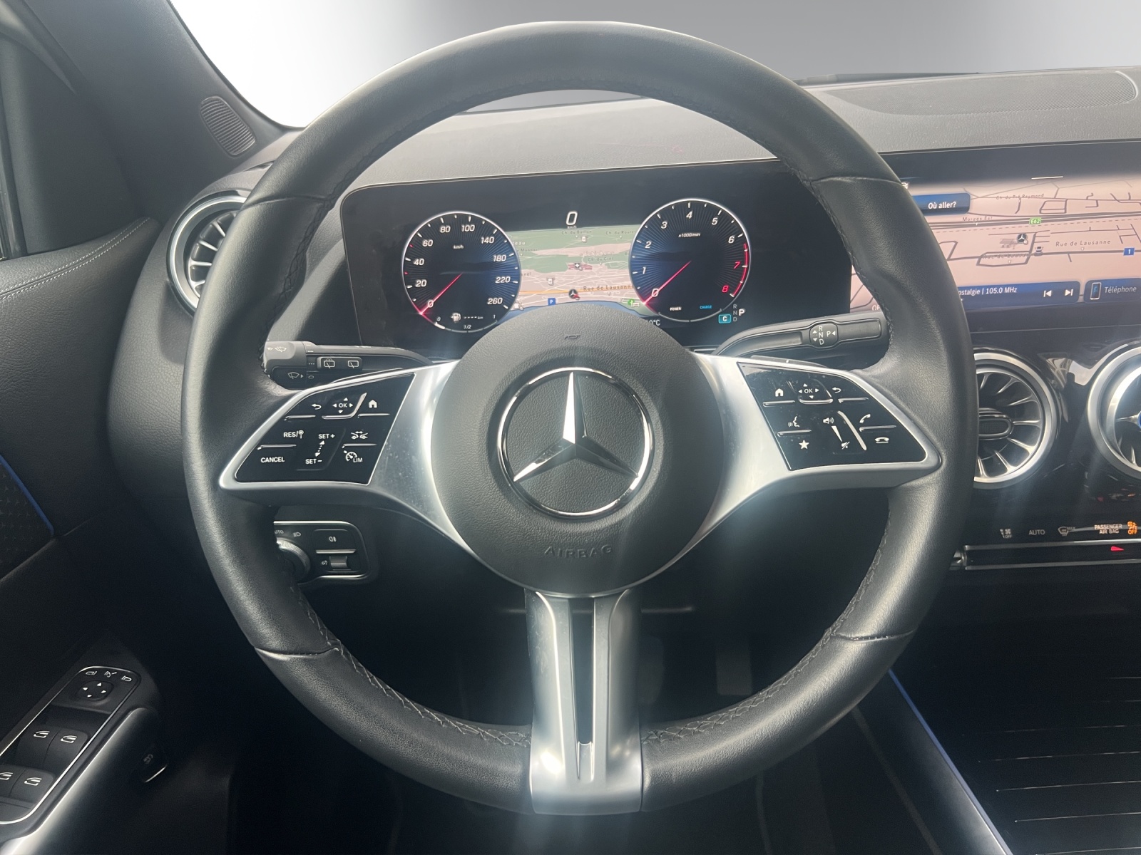 Image MERCEDES-BENZ GLA-200 GLA 200 7G-DCT