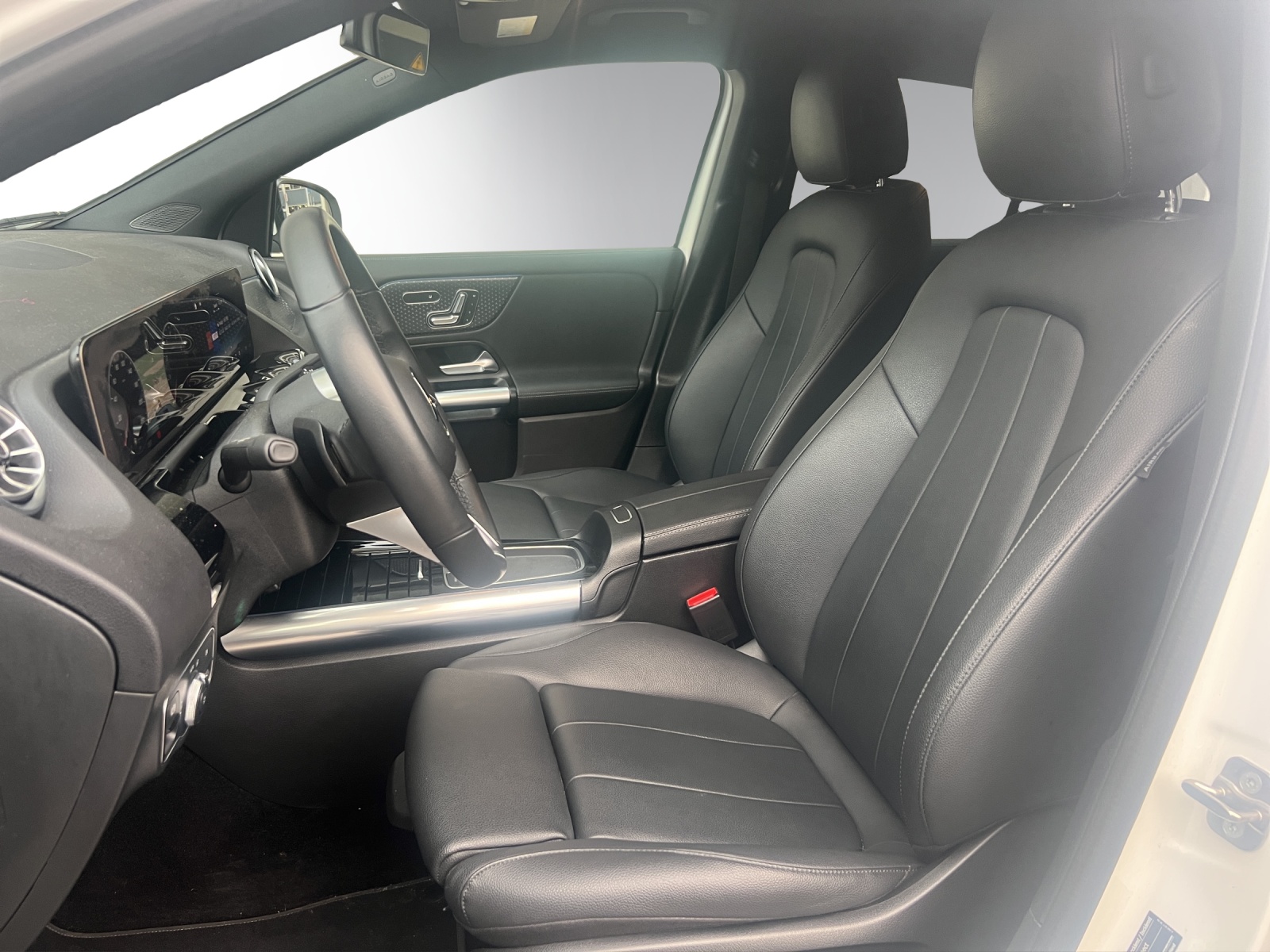 Image MERCEDES-BENZ GLA-200 GLA 200 7G-DCT