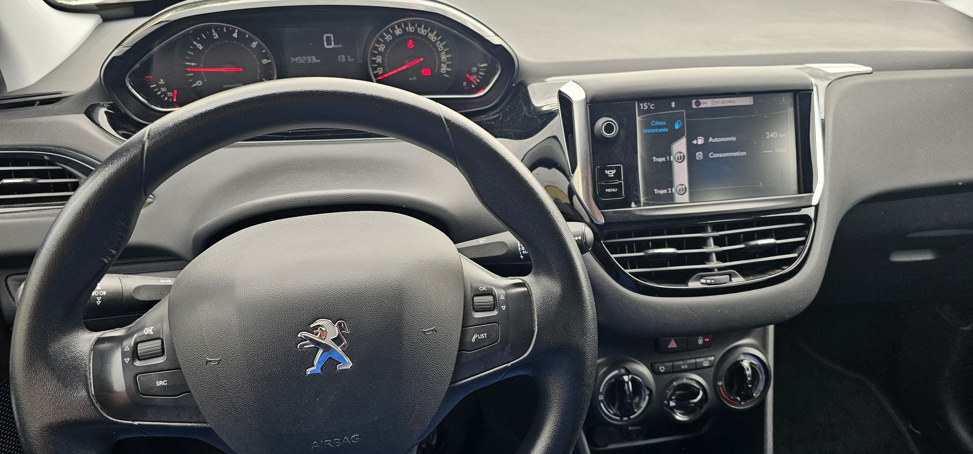 PEUGEOT 208 1.4 VTI Active-image-6