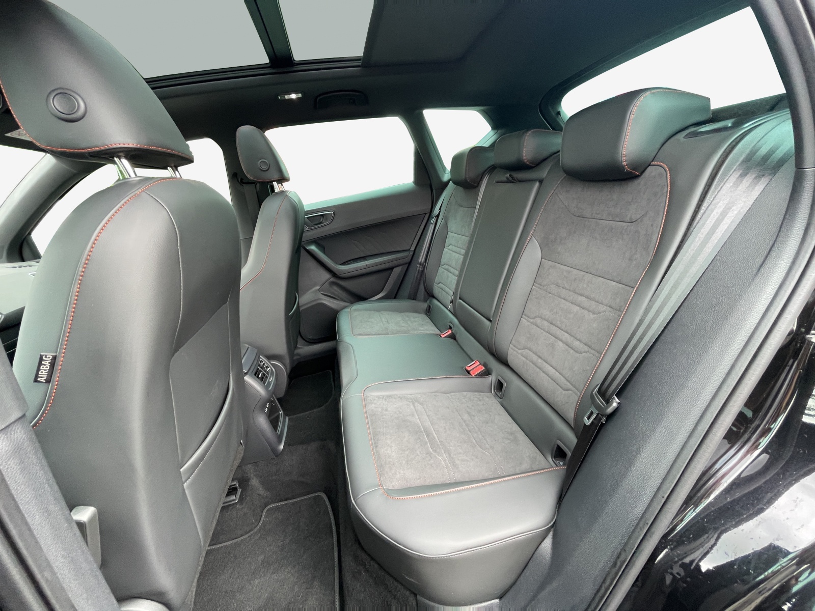 SEAT Ateca 2.0 TSI Hola FR 4Drive DSG-image-11