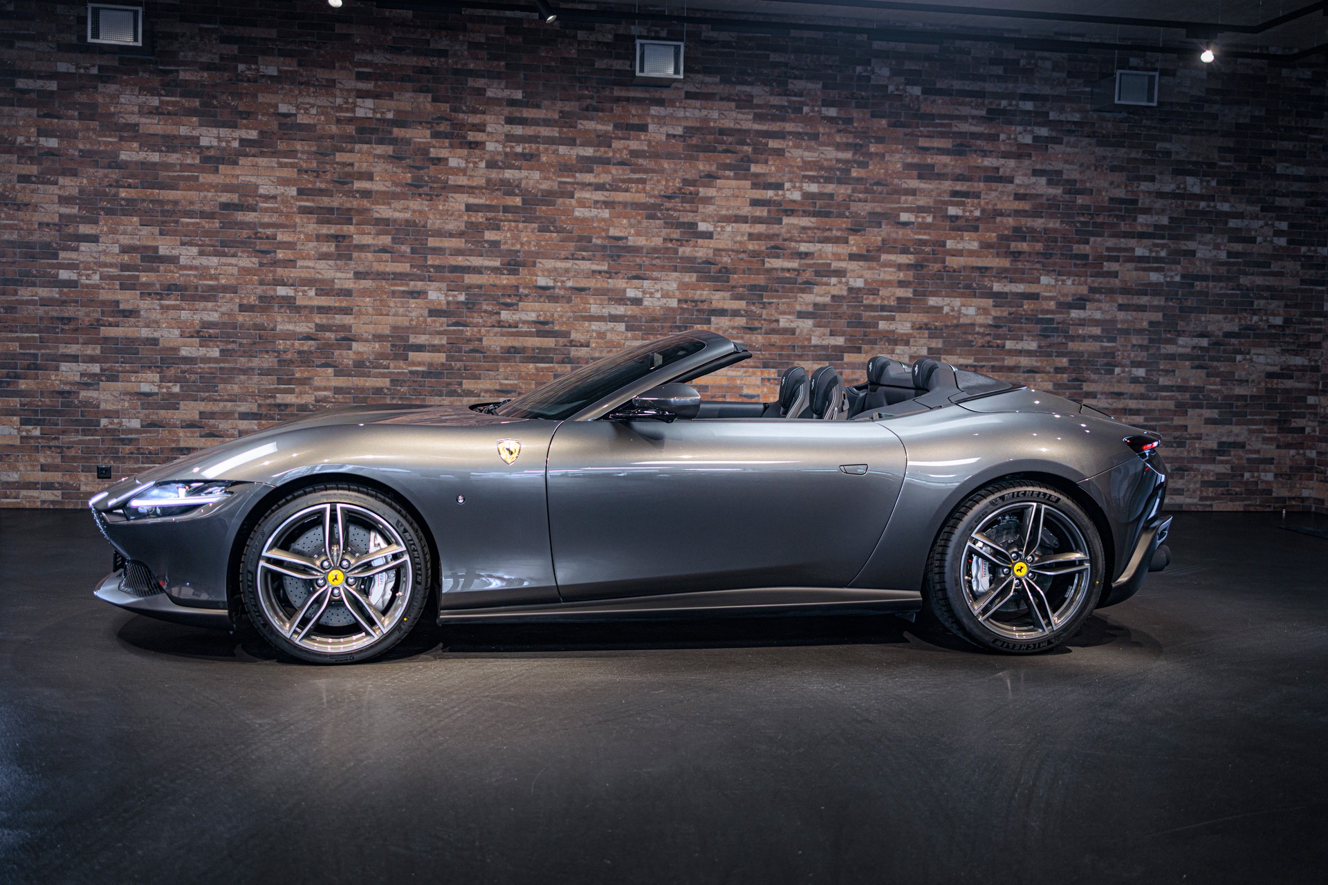 FERRARI Roma Spider 3.9 V8 T-image-2