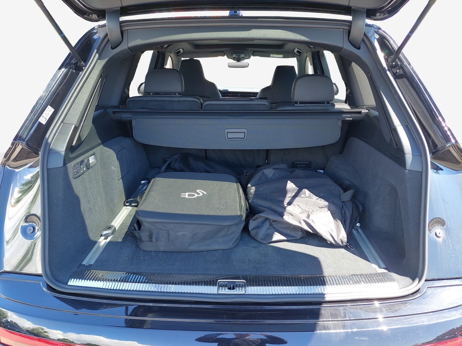 AUDI Q7 60 TFSI e quattro PHEV S line tiptronic-image-12