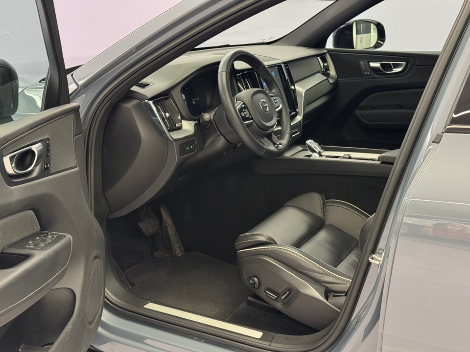 XC60 2.0 T6 TE Plus Dark eAWD