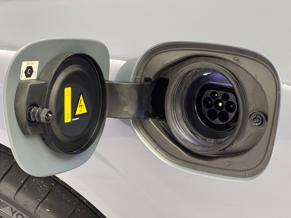 XC60 2.0 T6 TE Plus Dark eAWD