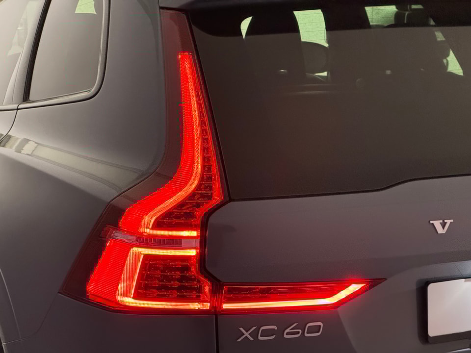 XC60 2.0 T6 TE Plus Dark eAWD