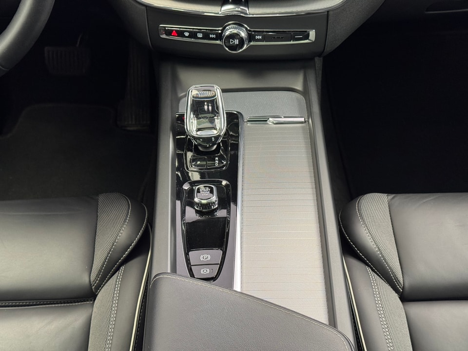 XC60 2.0 T6 TE Plus Dark eAWD