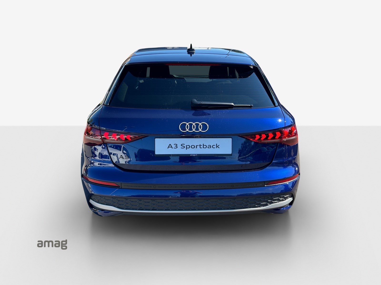 AUDI A3 Sportback 35 TFSI advanced Attraction-showroom-element-3