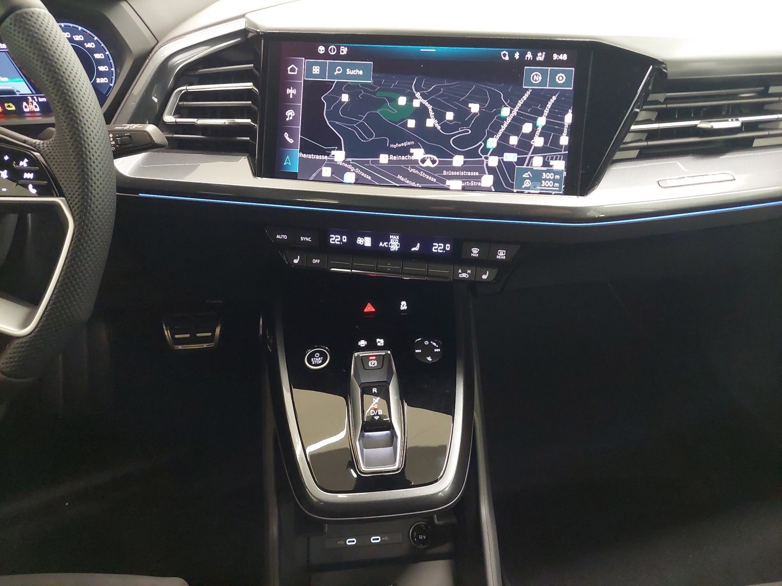 AUDI Q4 e-tron 45 quattro-image-10
