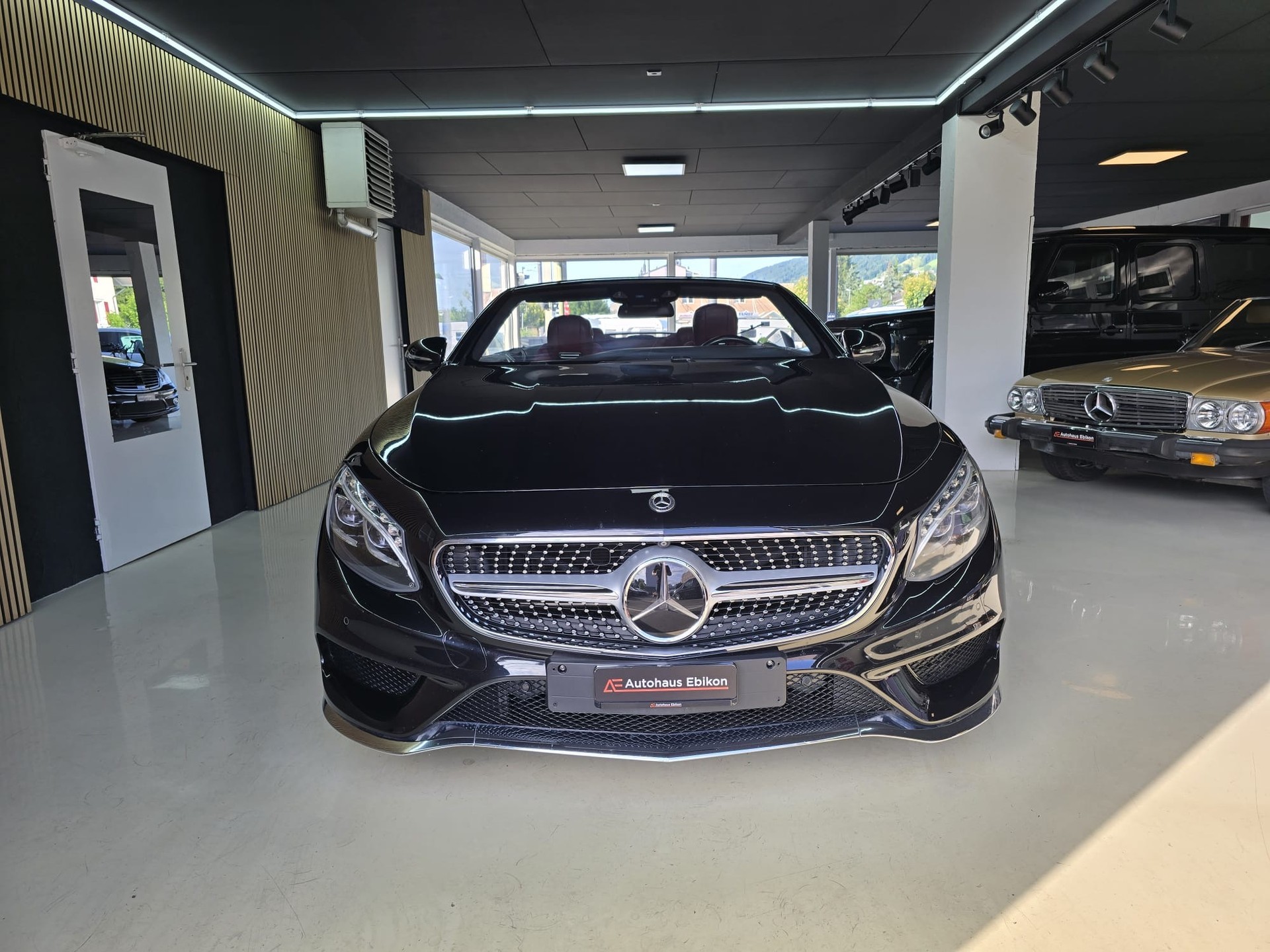 MERCEDES-BENZ S 500 Cabriolet Designo 9G-Tronic-showroom-element-1