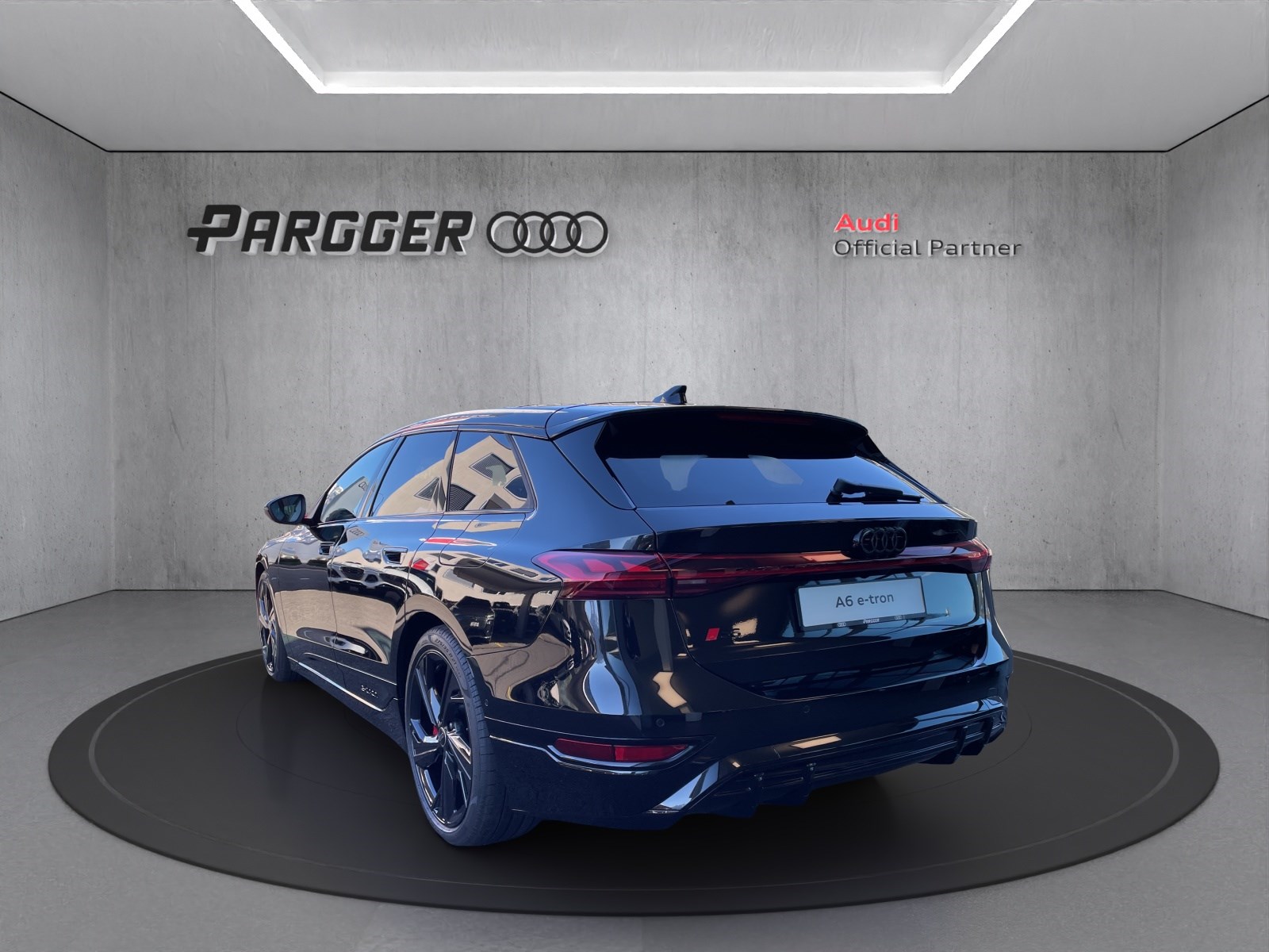 AUDI S6 Avant e-tron quattro-image-4