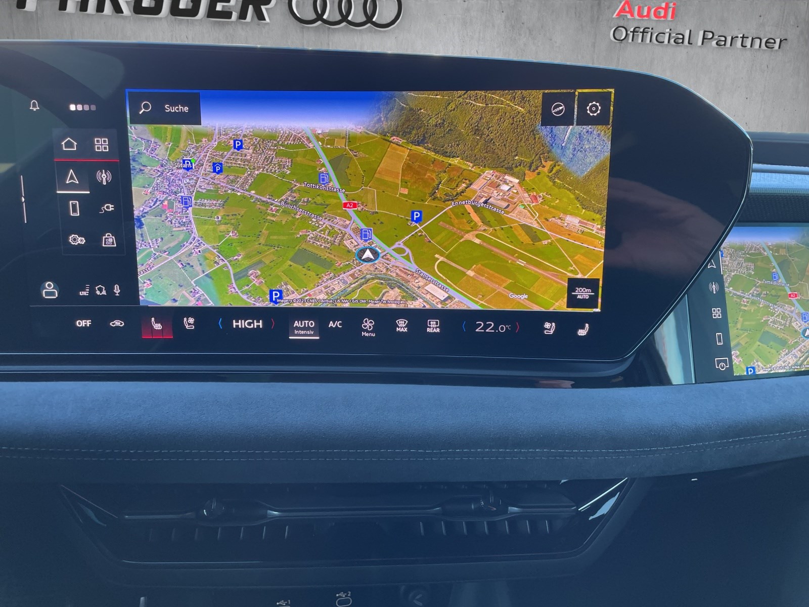 AUDI S6 Avant e-tron quattro-image-12