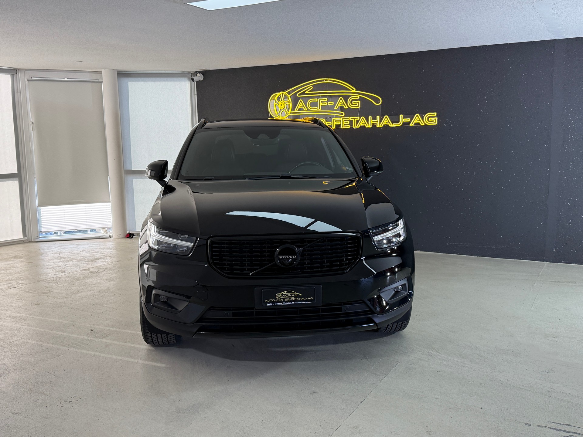 VOLVO XC40 T5 AWD R-Design Geartronic-showroom-element-1