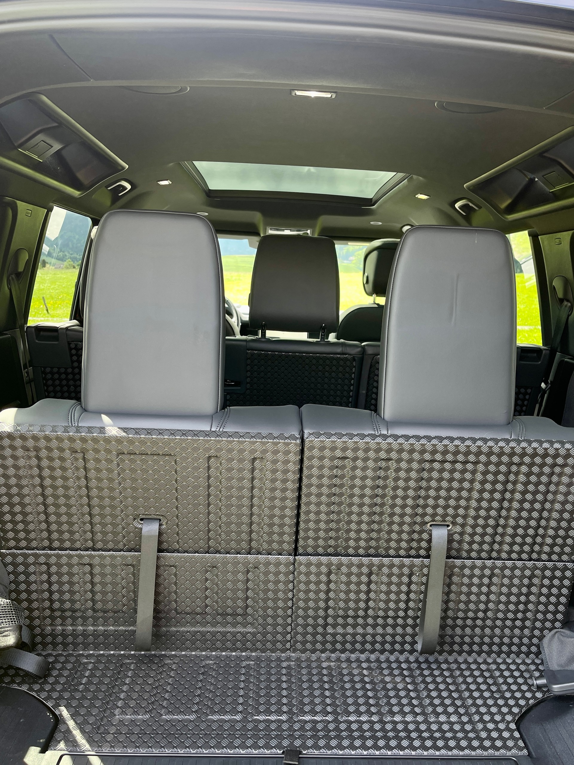 LAND ROVER Defender 110 P400 I6 X 3.0 AT8-image-7