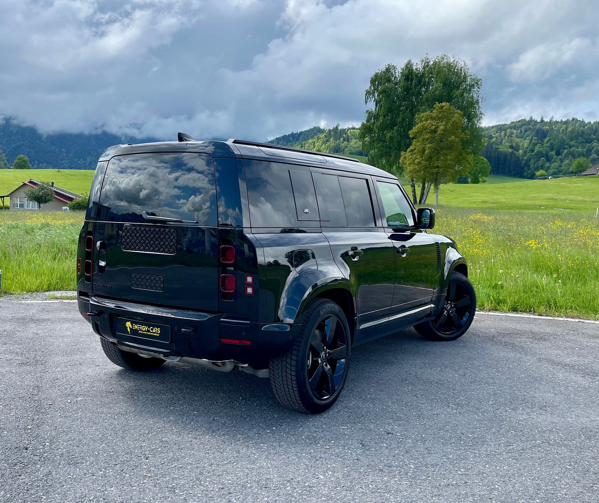 LAND ROVER Defender 110 P400 I6 X 3.0  AT8-showroom-element-2