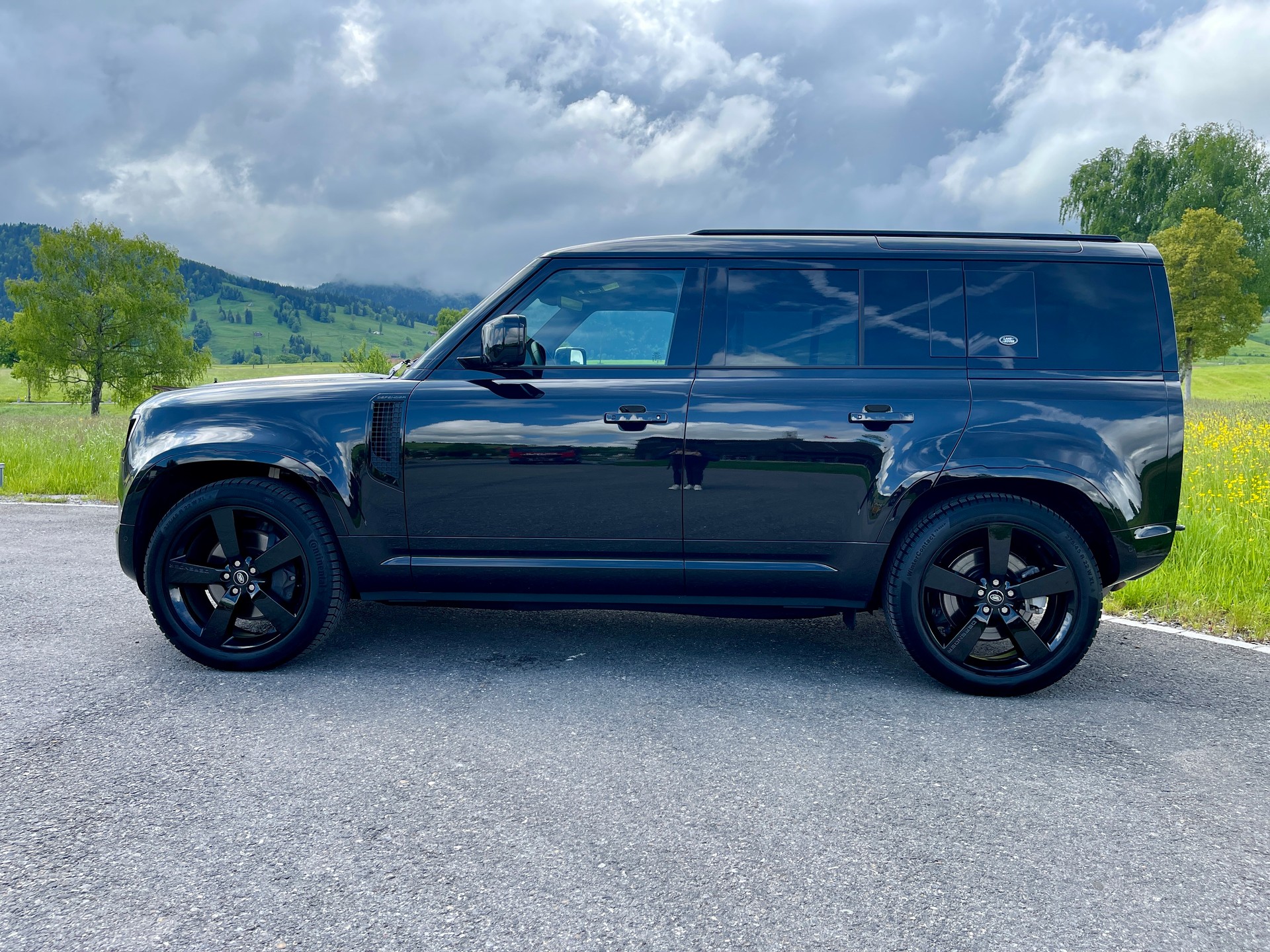 LAND ROVER Defender 110 P400 I6 X 3.0  AT8-showroom-element-1