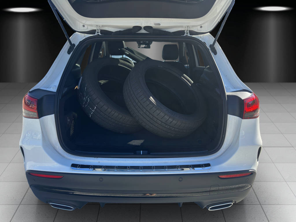 MERCEDES-BENZ GLA 250-image-12