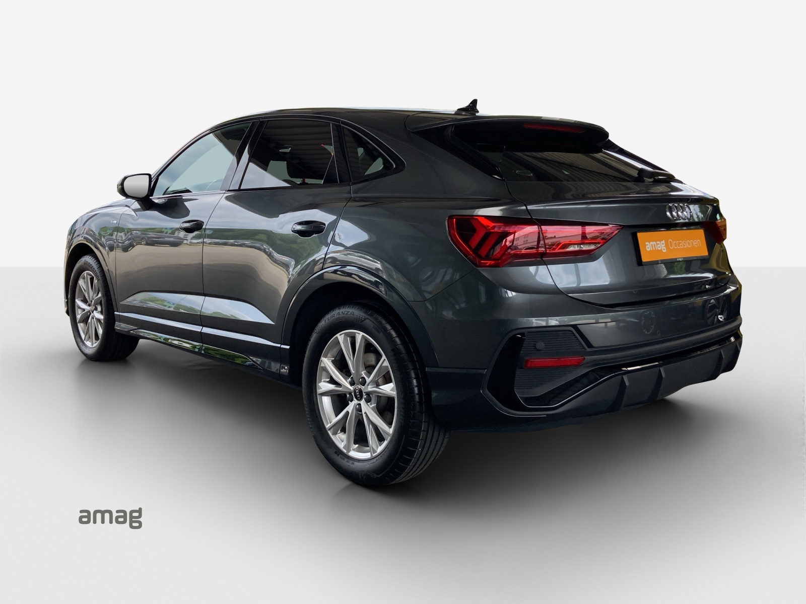 AUDI Q3 Sportback 35 TFSI S line-showroom-element-2