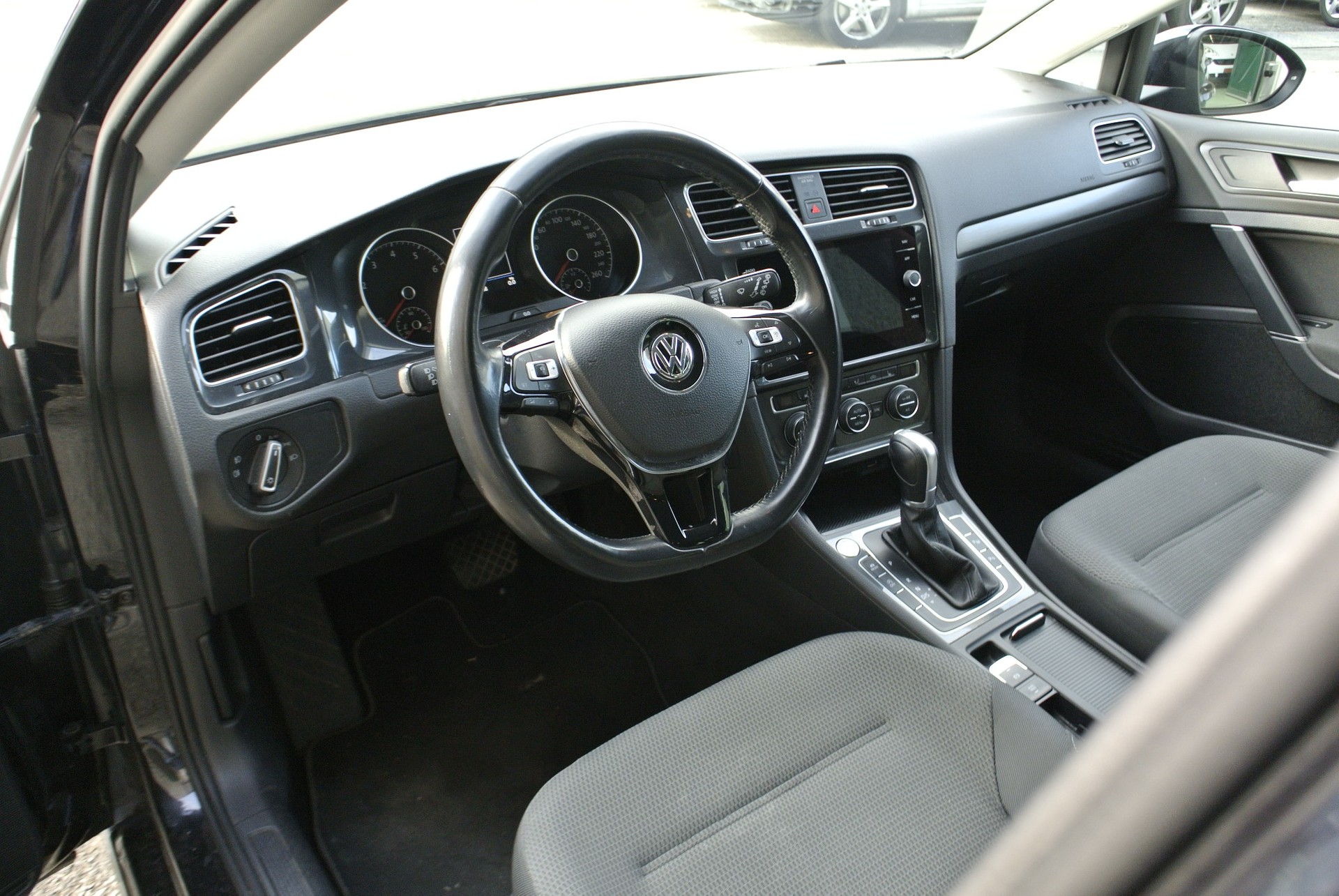VW Golf Variant 1.5 TSI EVO Comfortline DSG-image-13