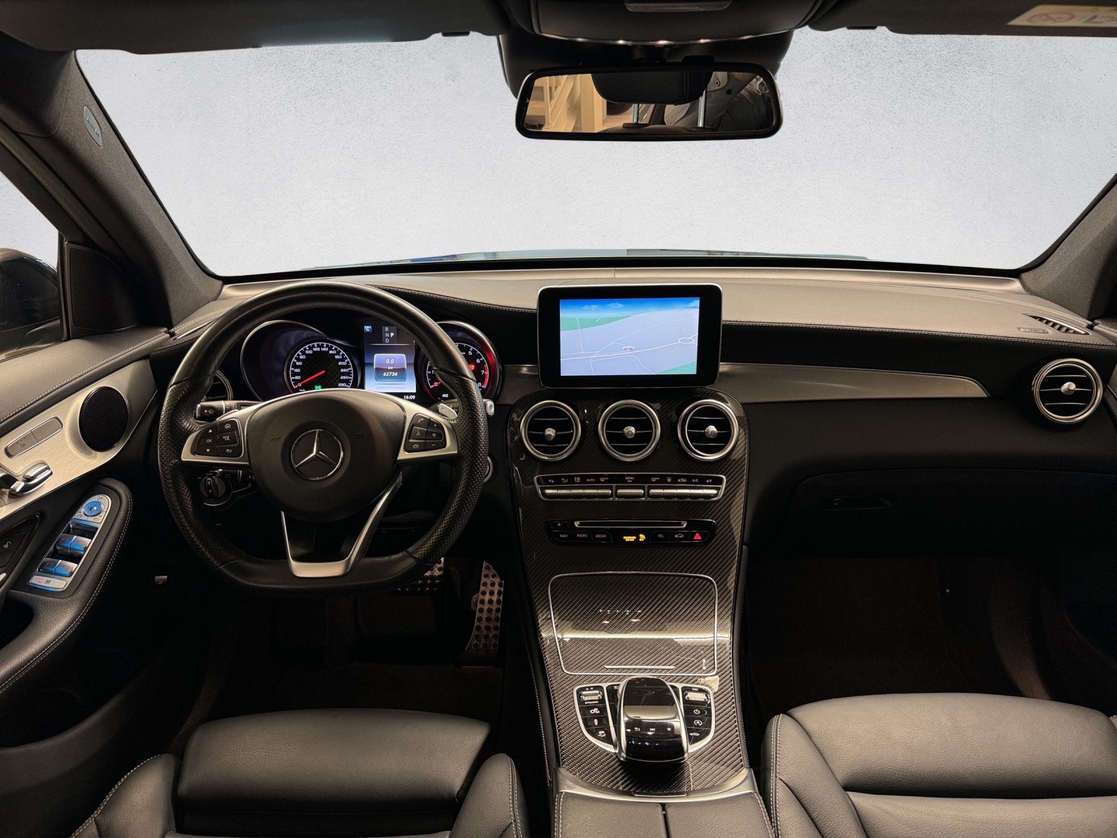 MERCEDES-BENZ GLC 43 AMG 4Matic 9G-Tronic-image-6