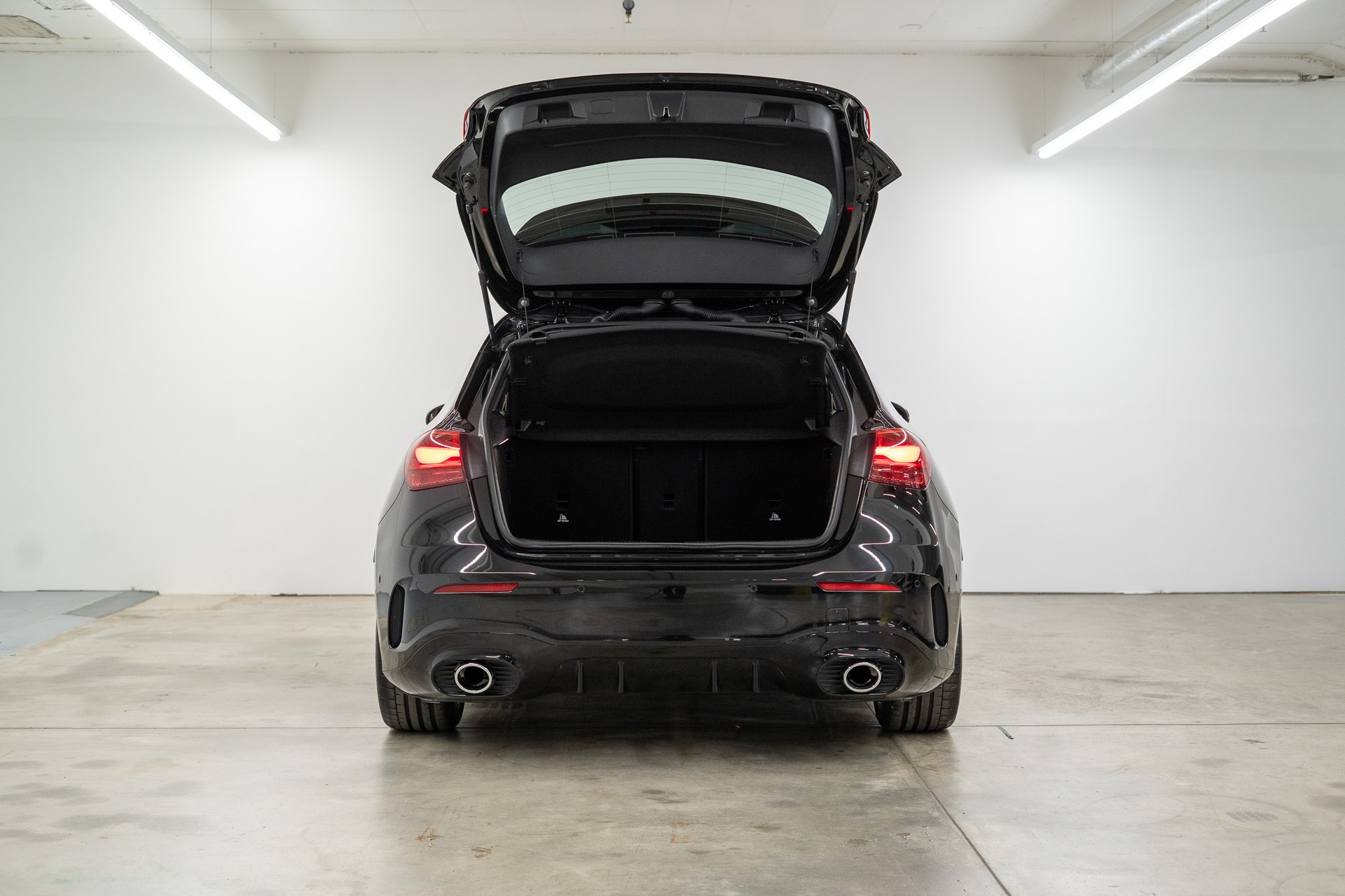 MERCEDES-BENZ A 35 AMG 4matic *FACELIFT*-image-5